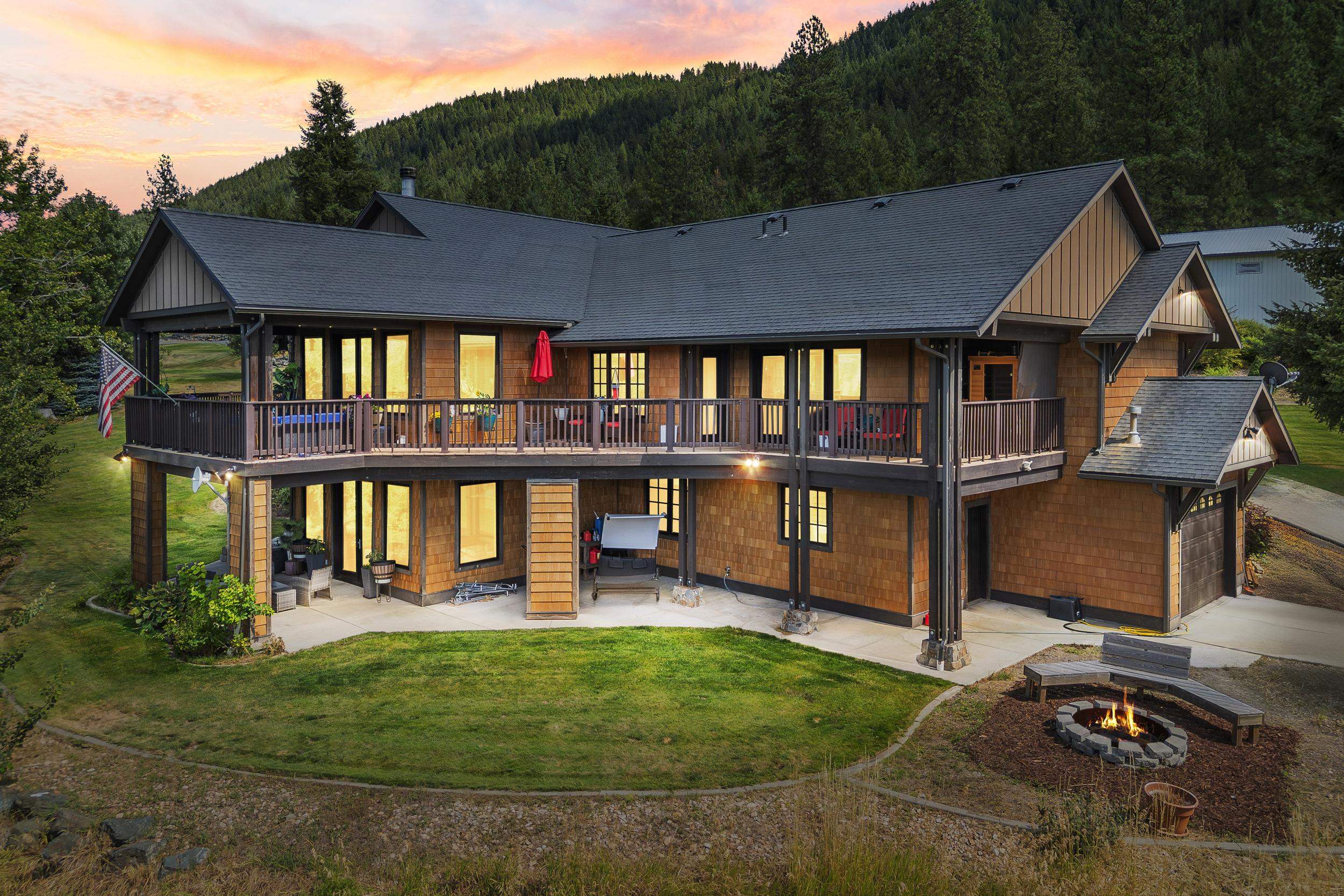 Evans, Washington, 99126, United States, 4 Bedrooms Bedrooms, ,4 BathroomsBathrooms,Residential,Active,1904176