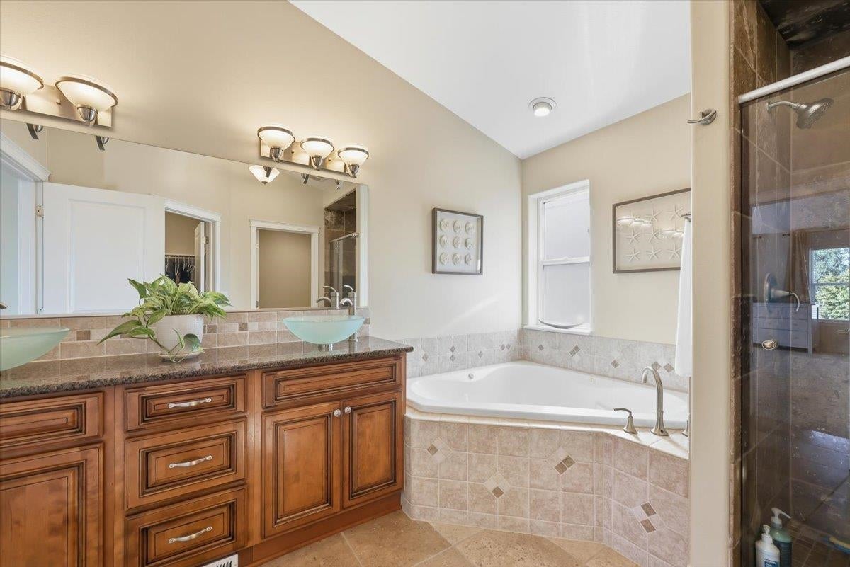 Liberty Lake, Washington, 99019, United States, 3 Bedrooms Bedrooms, ,4 BathroomsBathrooms,Residential,Active,1962169