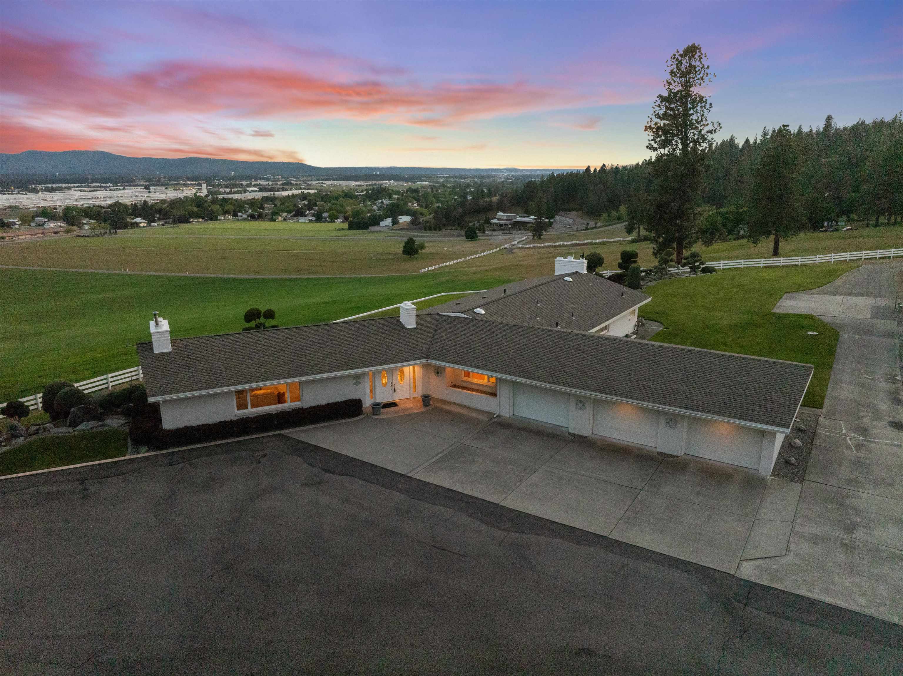 Spokane, Washington, 99216, United States, 4 Bedrooms Bedrooms, ,4 BathroomsBathrooms,Residential,Active,1823937