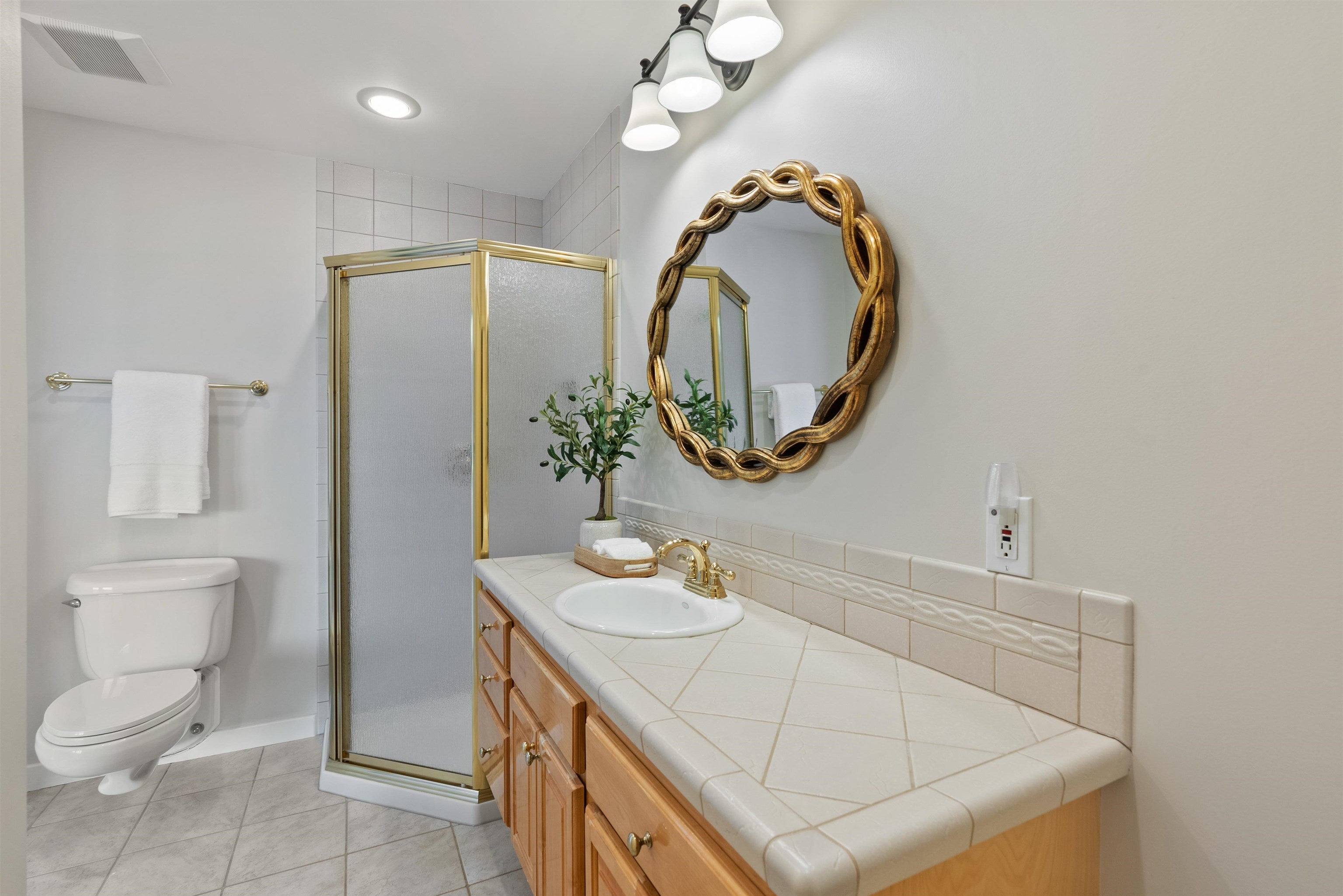 Spokane, Washington, 99216, United States, 4 Bedrooms Bedrooms, ,4 BathroomsBathrooms,Residential,Active,1823937