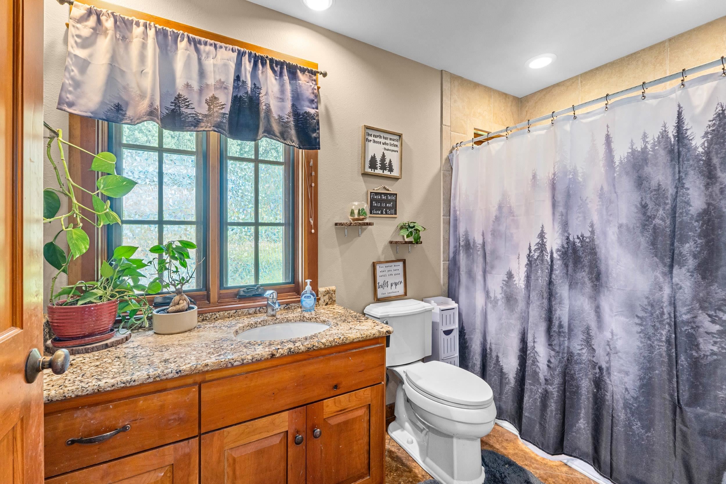 Evans, Washington, 99126, United States, 4 Bedrooms Bedrooms, ,4 BathroomsBathrooms,Residential,Active,1904176