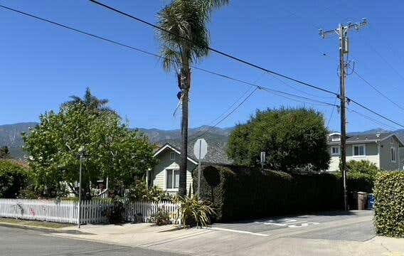 4946 8TH ST, CARPINTERIA, CA 93013, photo 2 of 46