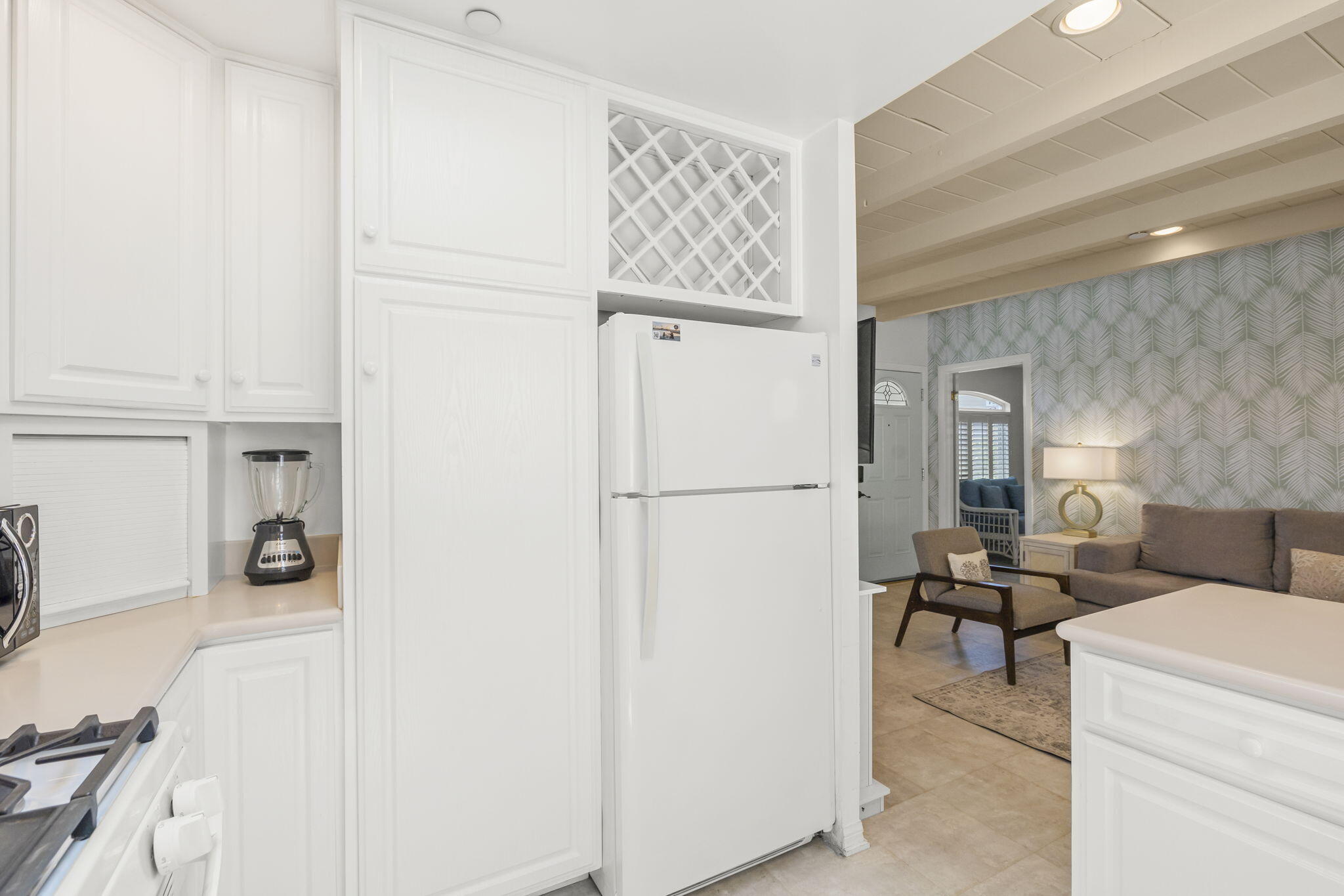 Ventura, California, 93001, United States, 3 Bedrooms Bedrooms, ,3 BathroomsBathrooms,Residential,Active,1914778