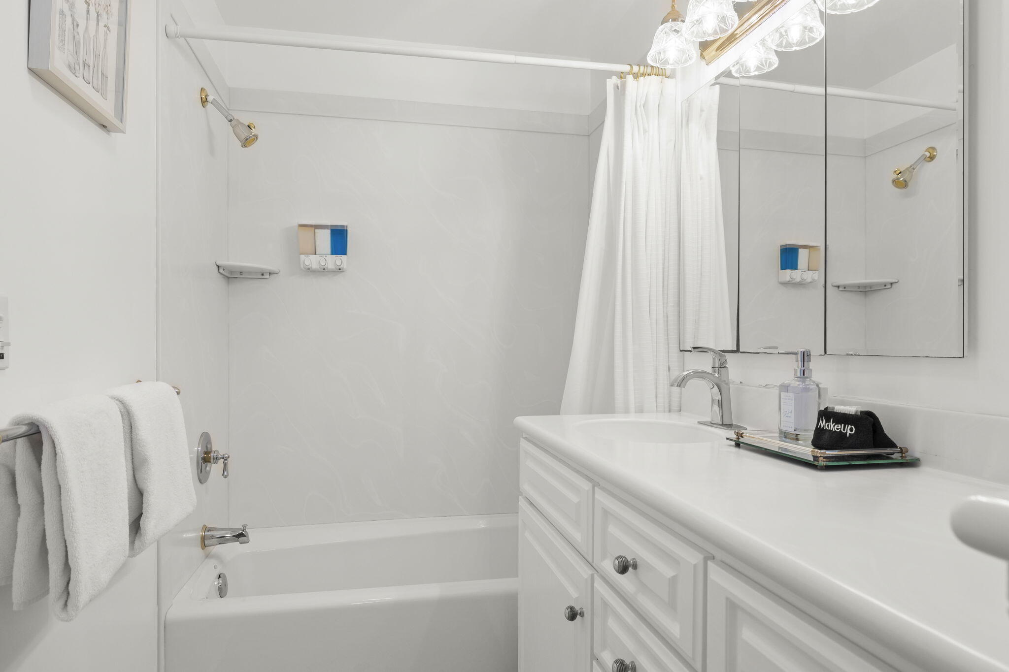 Ventura, California, 93001, United States, 3 Bedrooms Bedrooms, ,3 BathroomsBathrooms,Residential,Active,1914778