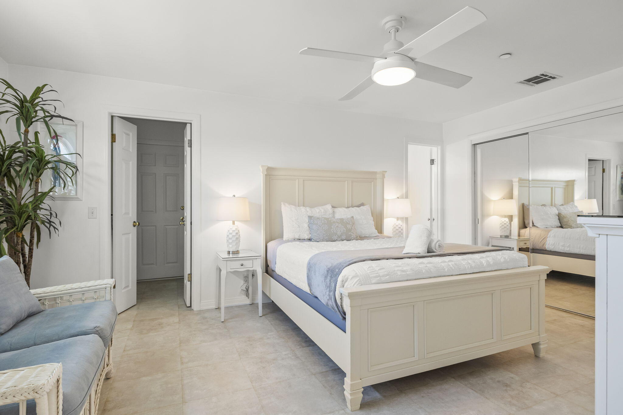 Ventura, California, 93001, United States, 3 Bedrooms Bedrooms, ,3 BathroomsBathrooms,Residential,Active,1914778