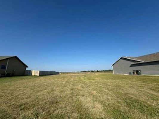 821 S MEADOWS DR, HESSTON, KS 67062 - Image 1