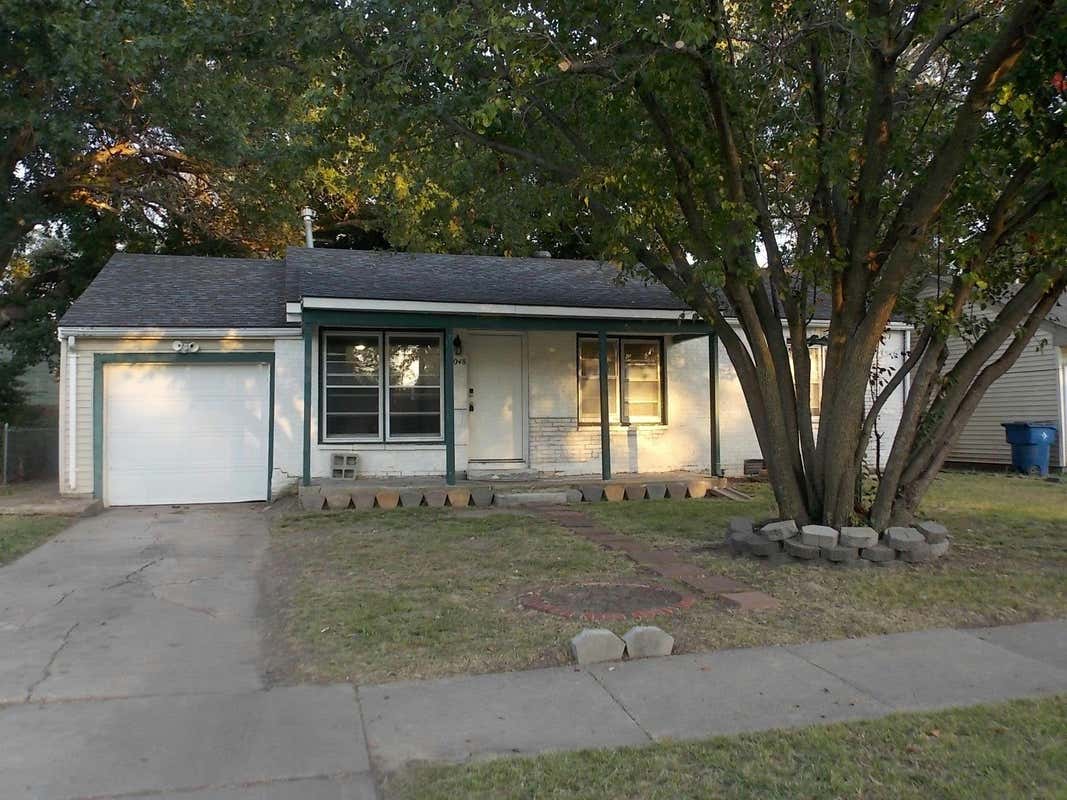 2048 GREEN ACRES ST, WICHITA, KS 67218, photo 1 of 26