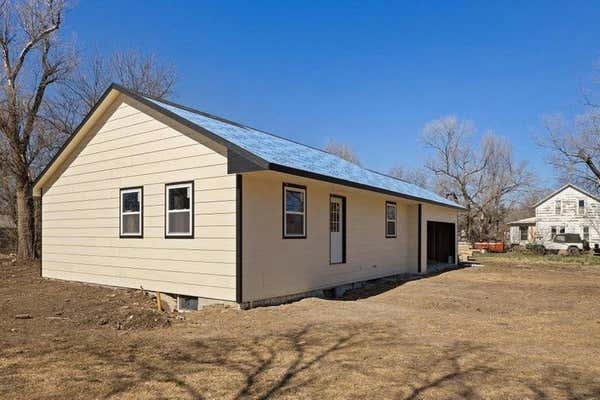 220 E ADAMS ST, BURRTON, KS 67020 - Image 1