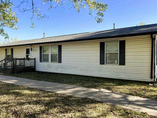 1313 N CHERRY ST, WELLINGTON, KS 67152 - Image 1