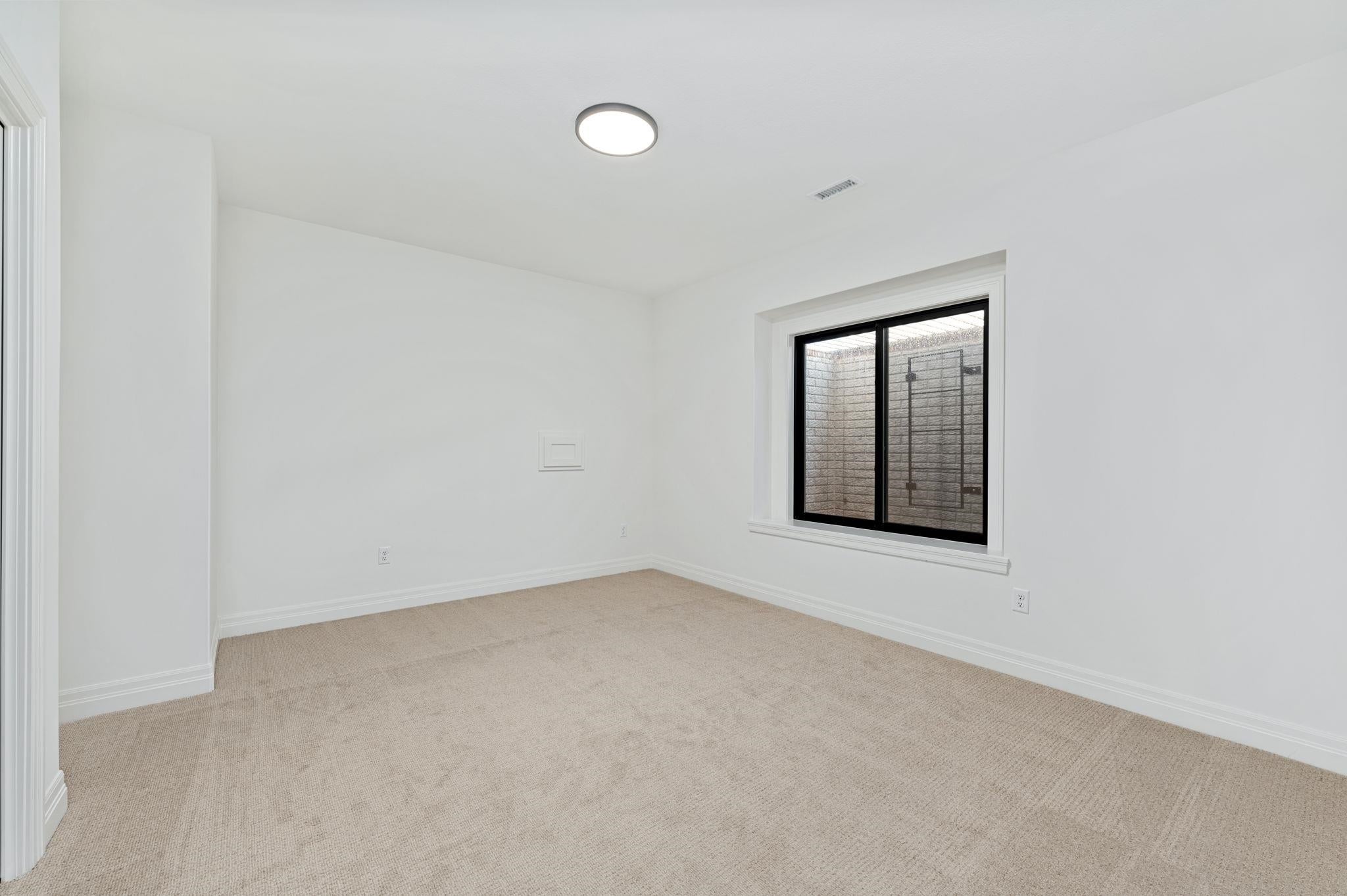 Maize, Kansas, 67101, United States, 6 Bedrooms Bedrooms, ,5 BathroomsBathrooms,Residential,Active,2015425