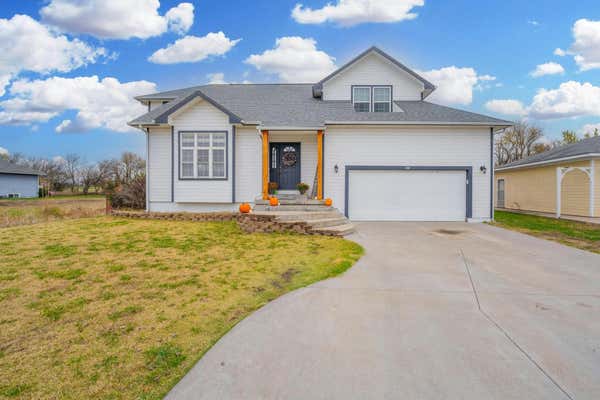 210 W WILLOW GLN, HILLSBORO, KS 67063 - Image 1