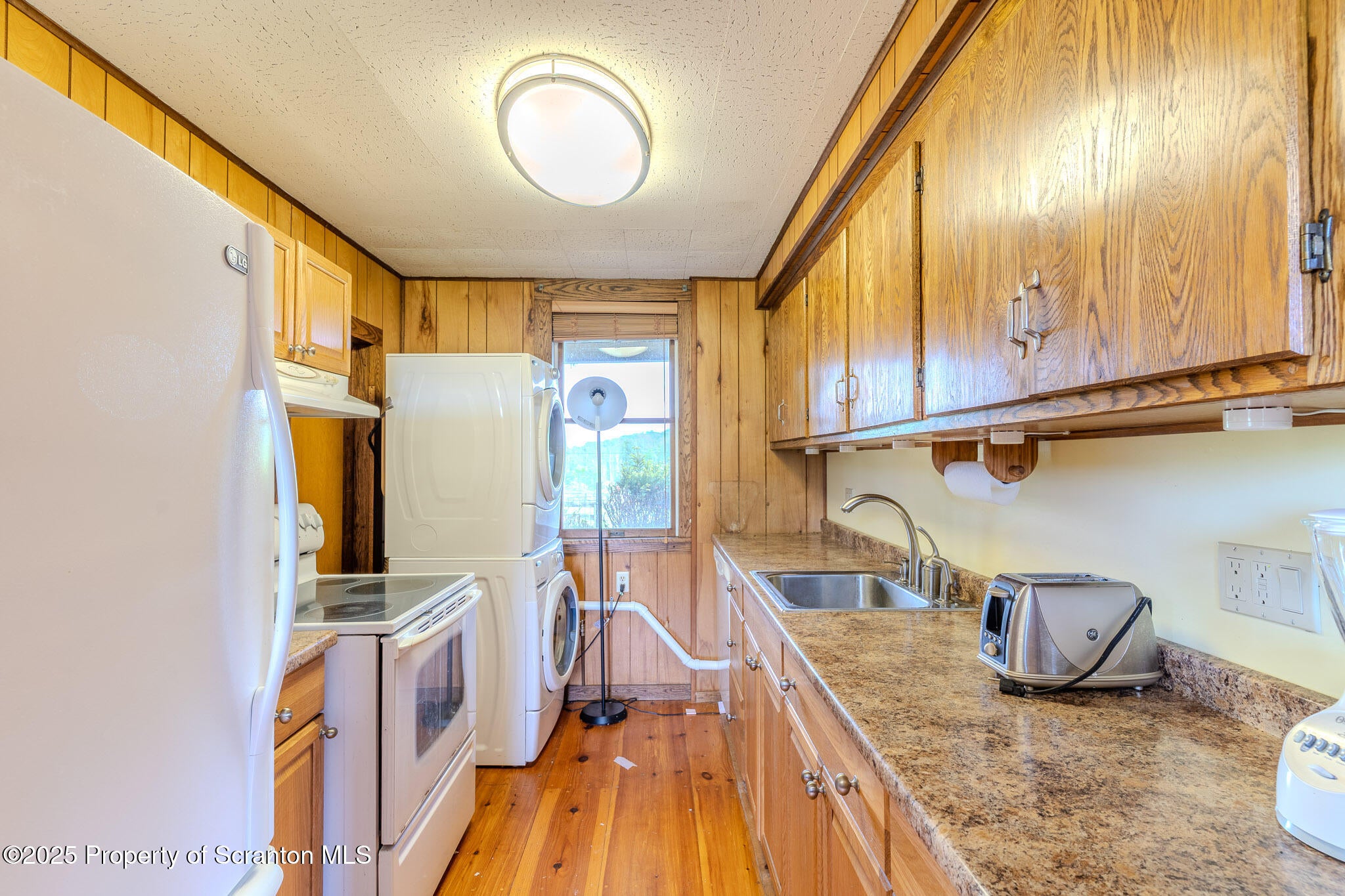 Honesdale, Pennsylvania, 18431, United States, ,4 BathroomsBathrooms,Residential,Active,1860241