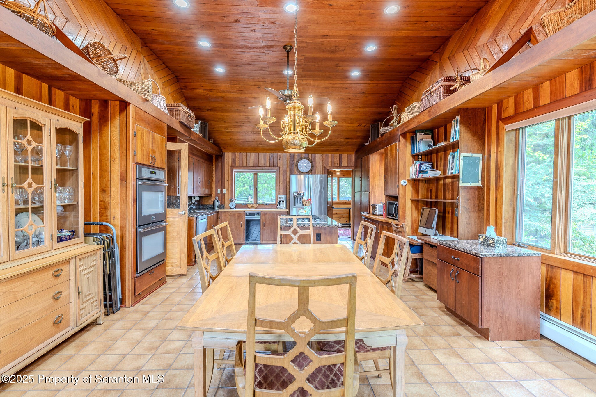 Honesdale, Pennsylvania, 18431, United States, ,4 BathroomsBathrooms,Residential,Active,1860241