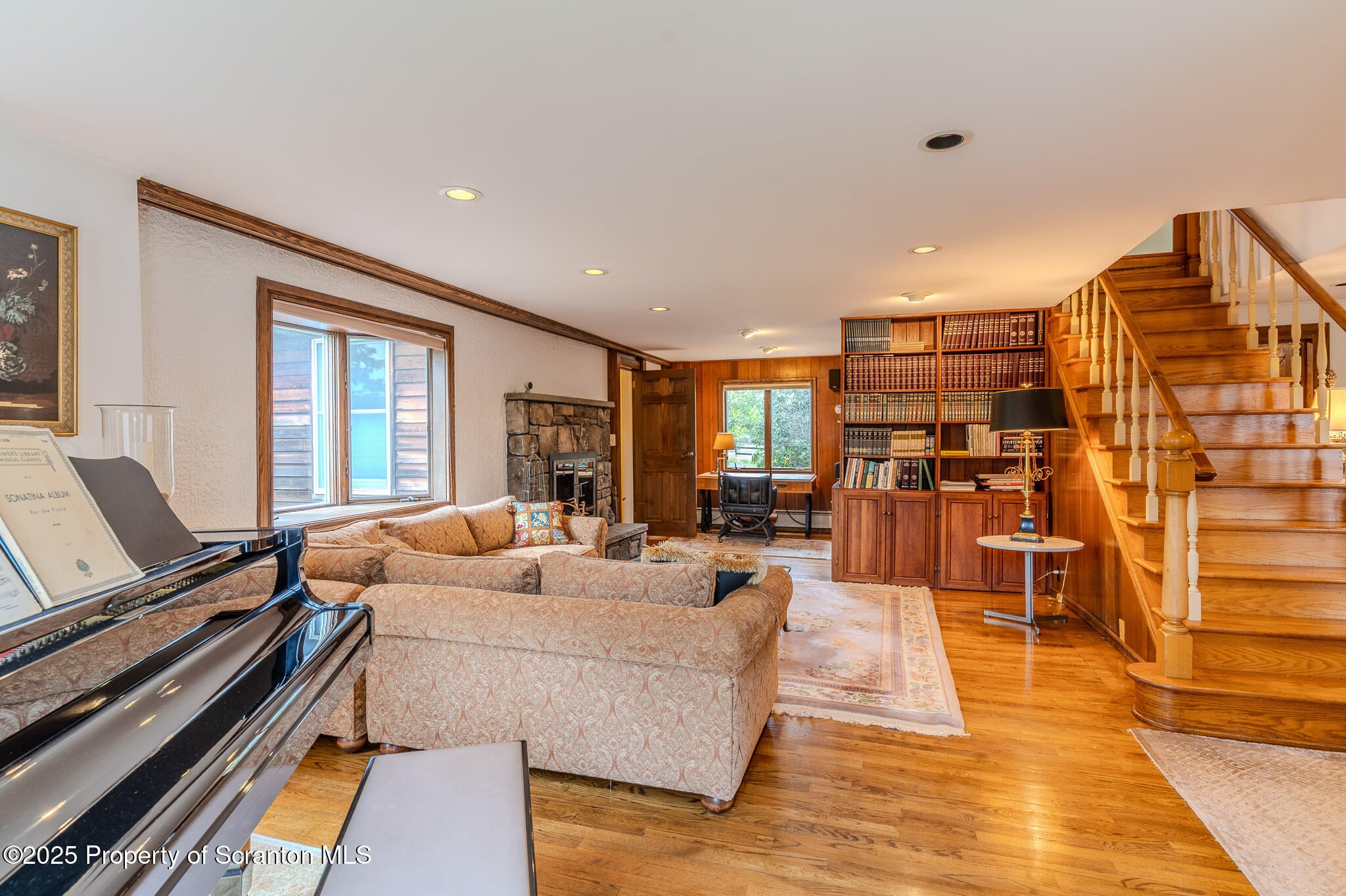 Honesdale, Pennsylvania, 18431, United States, ,4 BathroomsBathrooms,Residential,Active,1860241