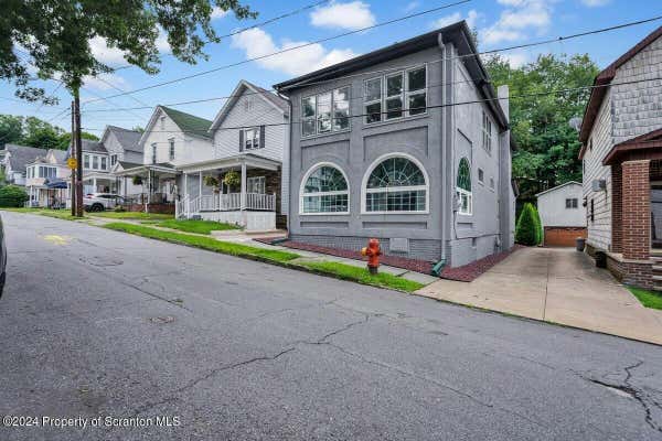 22 DARTE AVE, CARBONDALE, PA 18407, photo 3 of 33