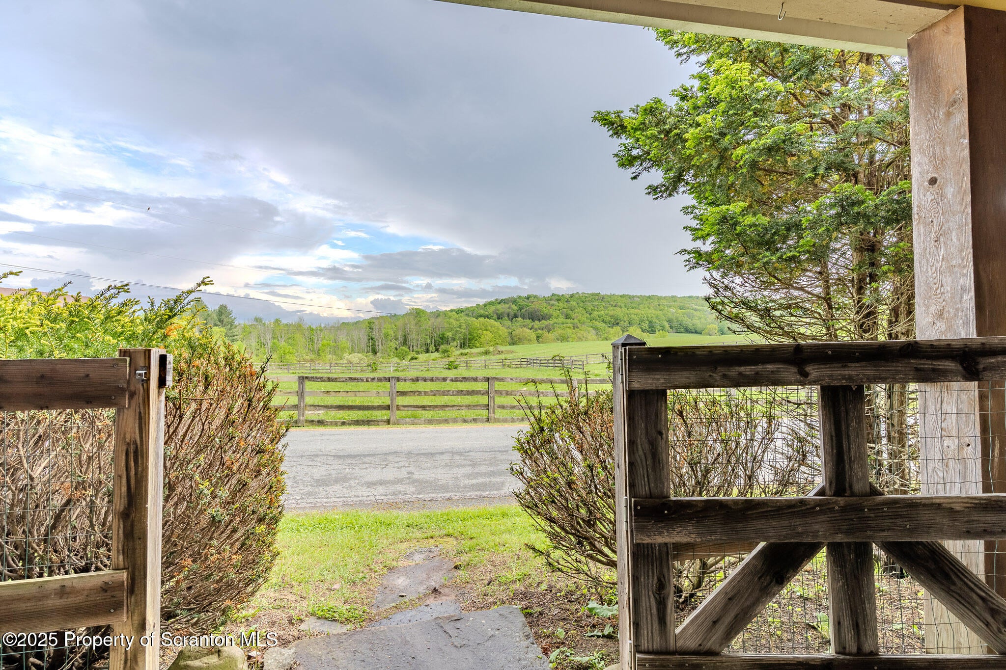 Honesdale, Pennsylvania, 18431, United States, ,4 BathroomsBathrooms,Residential,Active,1860241