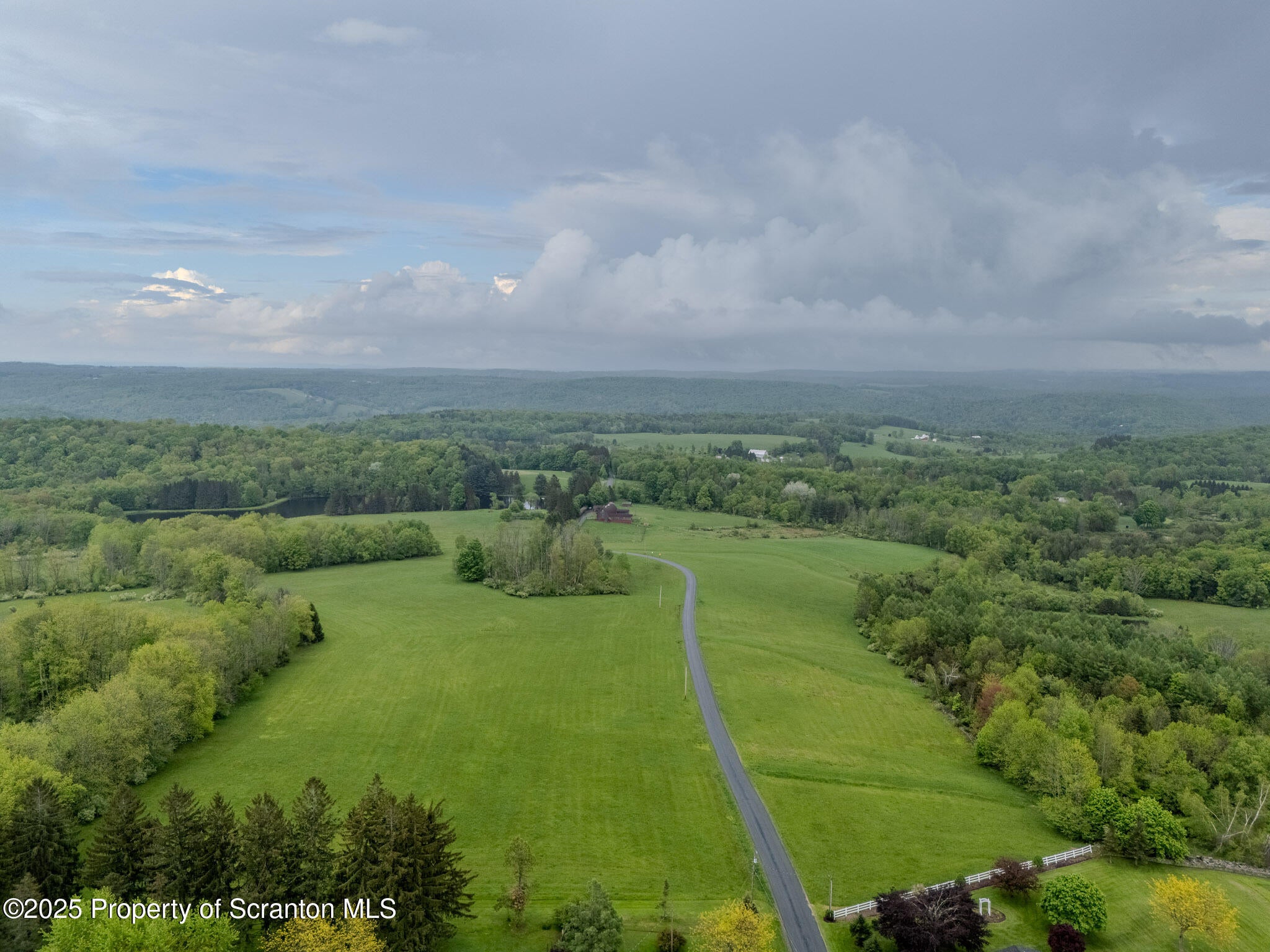 Honesdale, Pennsylvania, 18431, United States, ,4 BathroomsBathrooms,Residential,Active,1860241
