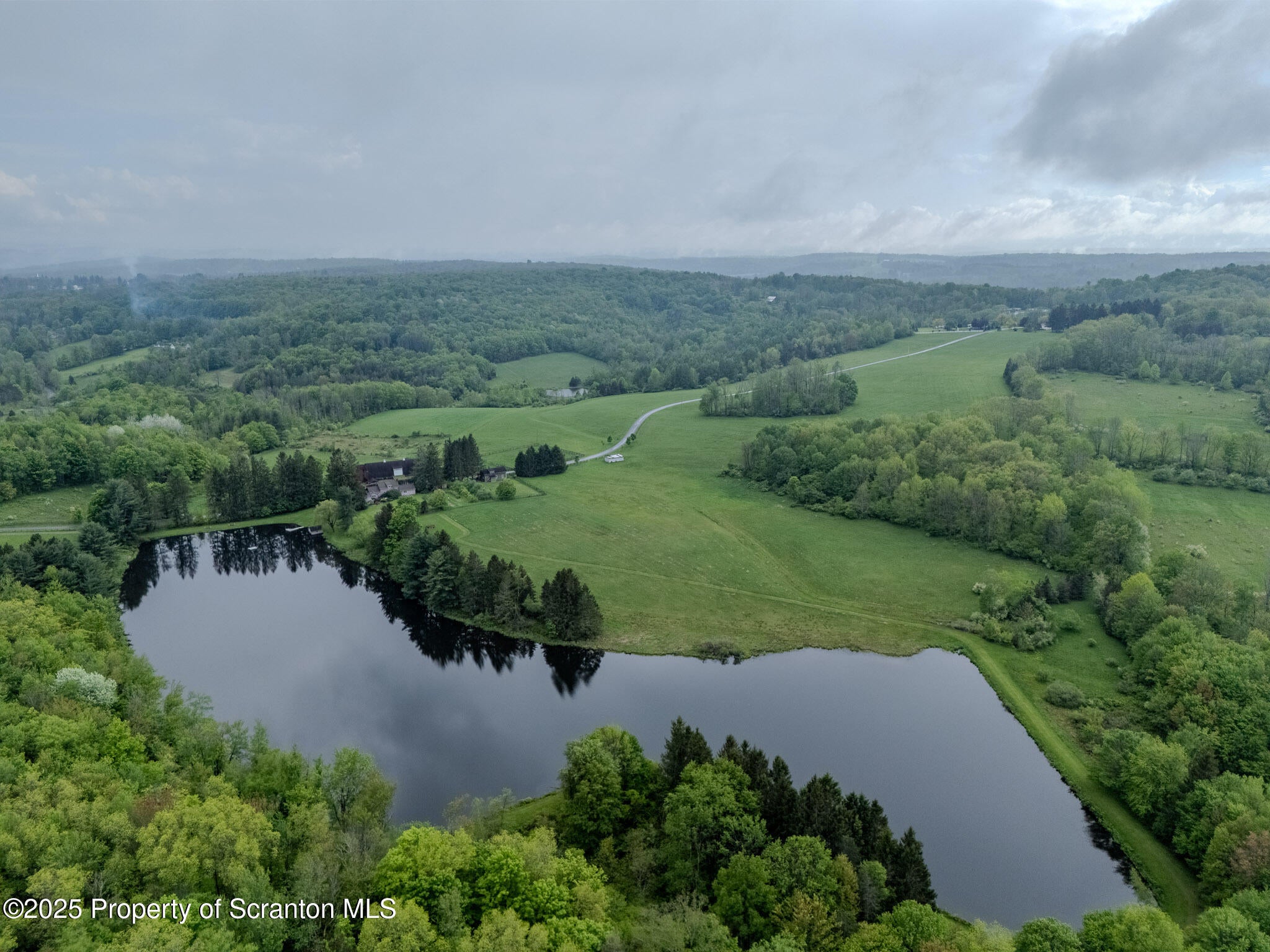 Honesdale, Pennsylvania, 18431, United States, ,4 BathroomsBathrooms,Residential,Active,1860241
