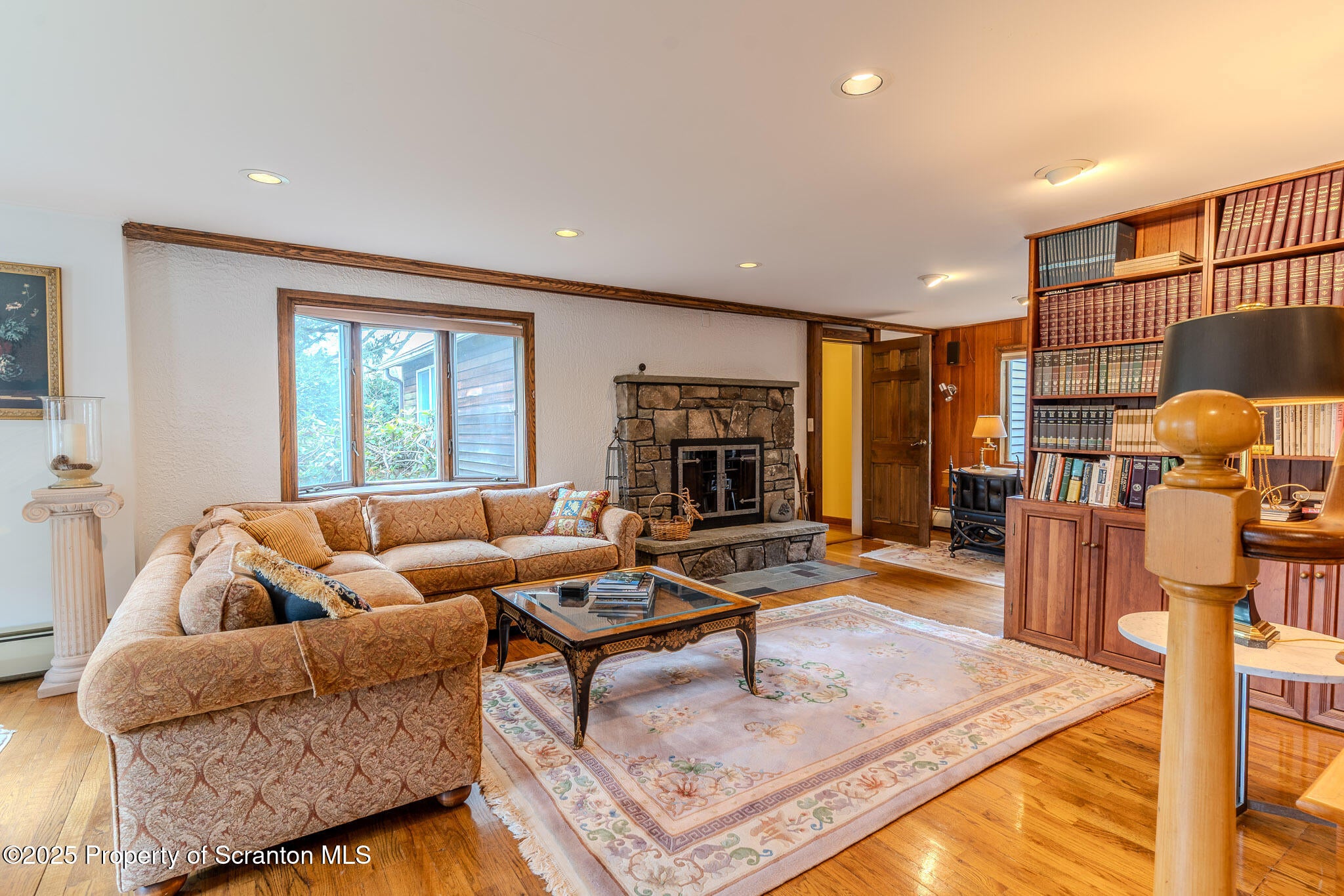 Honesdale, Pennsylvania, 18431, United States, ,4 BathroomsBathrooms,Residential,Active,1860241