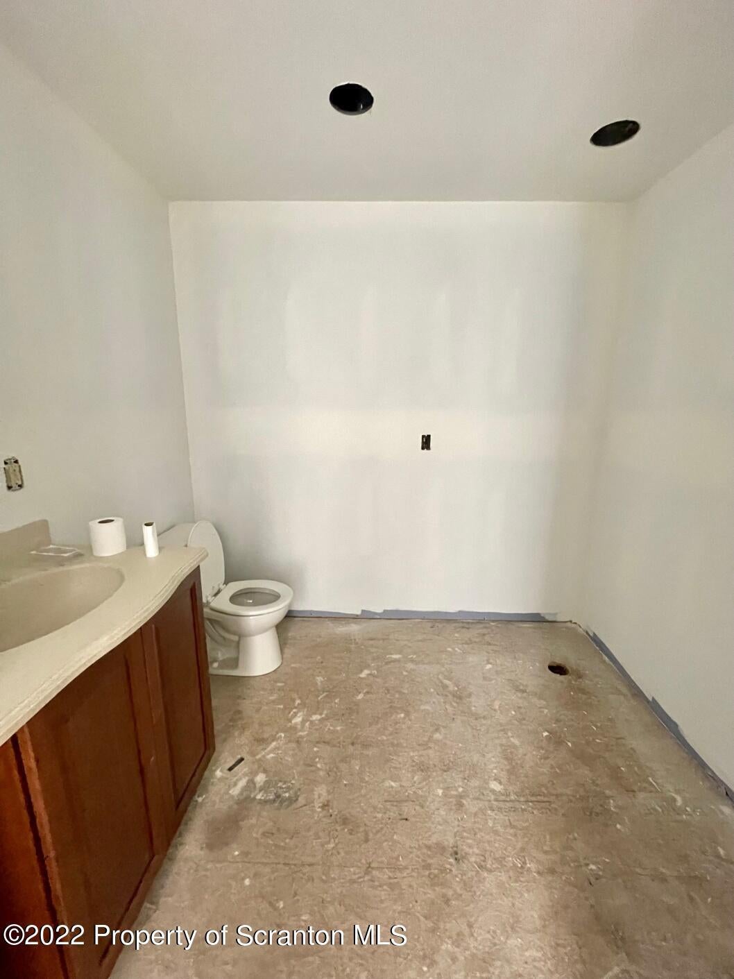 Equinunk, Pennsylvania, 18417, United States, 3 Bedrooms Bedrooms, ,3 BathroomsBathrooms,Residential,Active,1922535