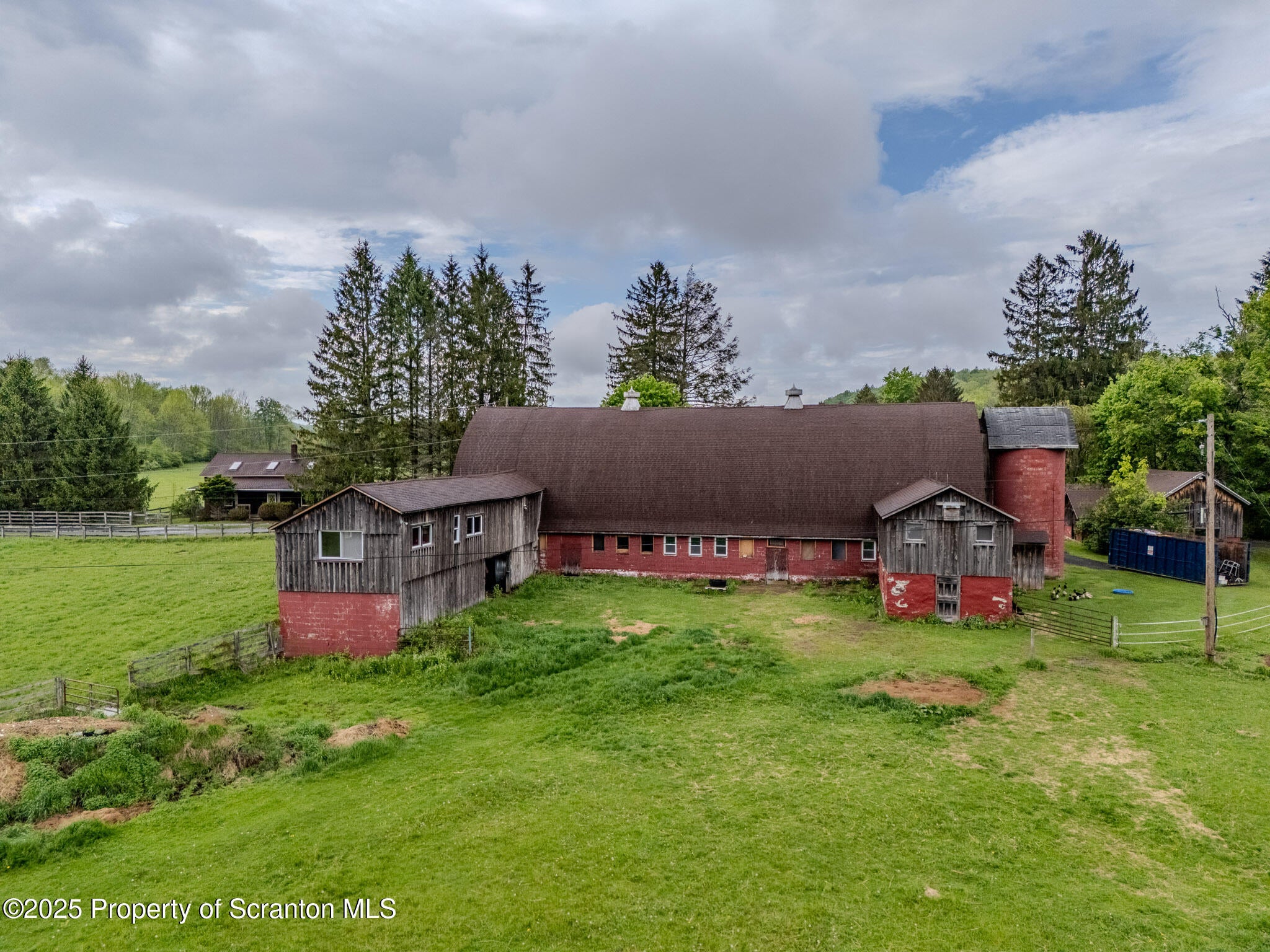 Honesdale, Pennsylvania, 18431, United States, ,4 BathroomsBathrooms,Residential,Active,1860241
