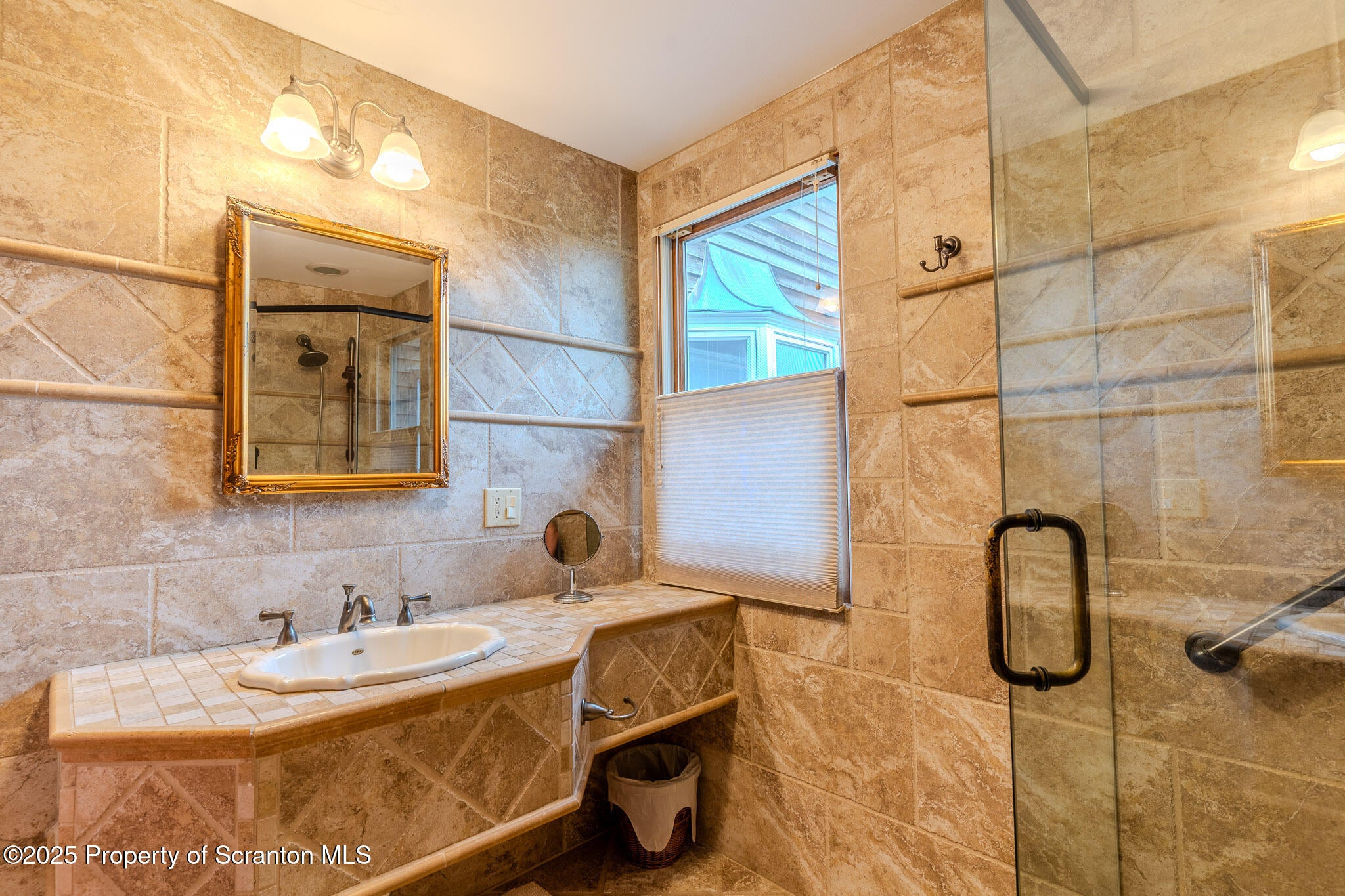 Honesdale, Pennsylvania, 18431, United States, ,4 BathroomsBathrooms,Residential,Active,1860241