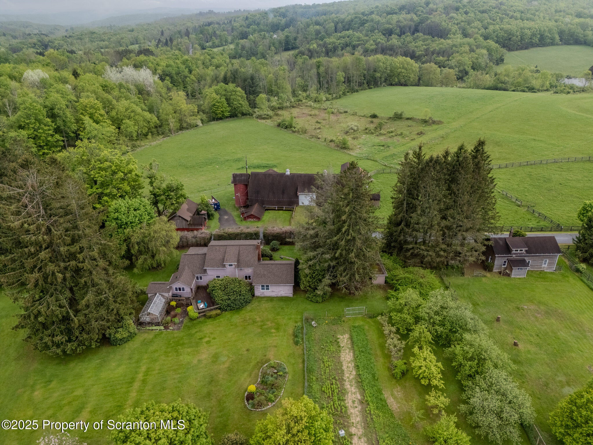 Honesdale, Pennsylvania, 18431, United States, ,4 BathroomsBathrooms,Residential,Active,1860241