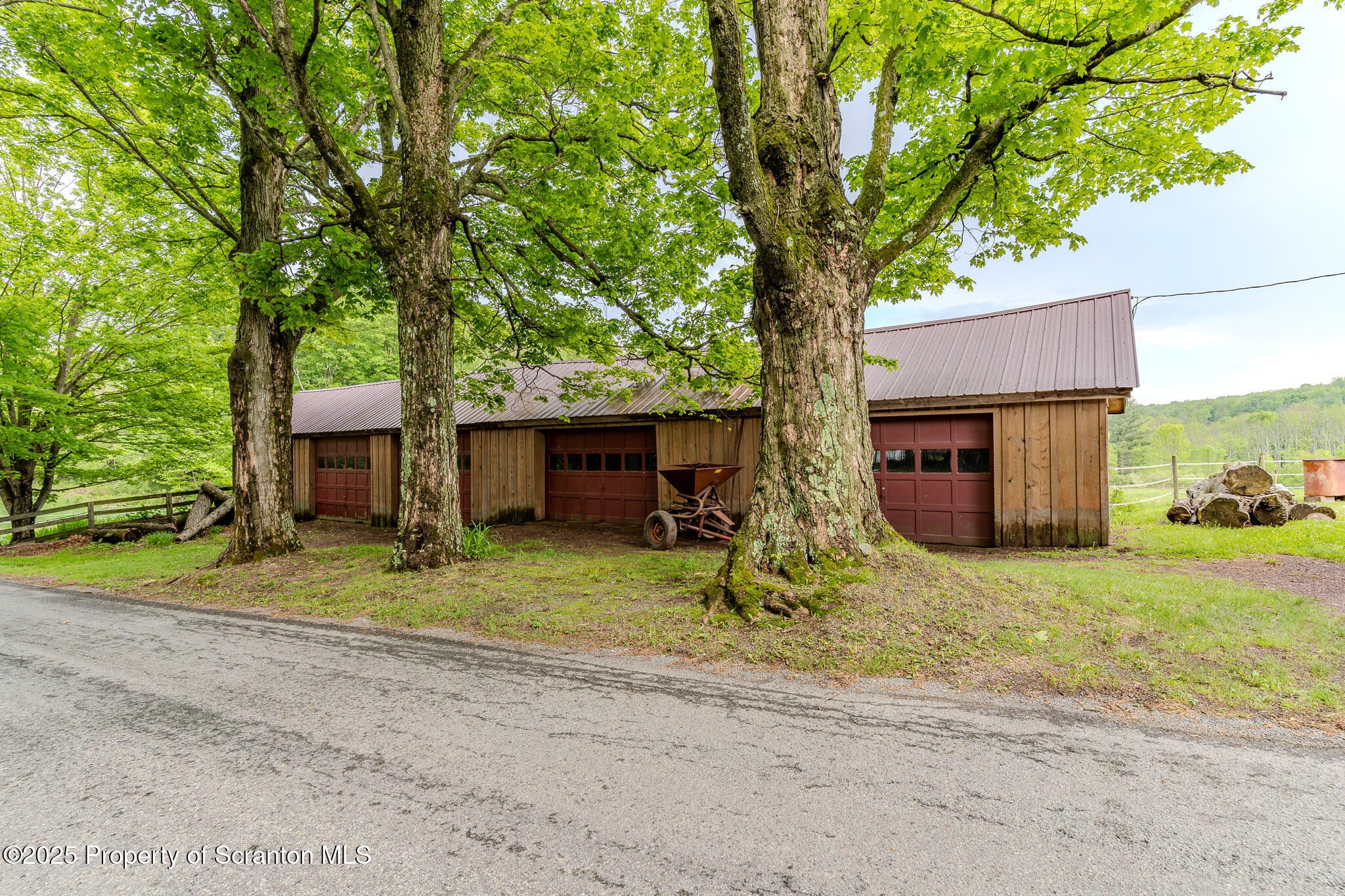 Honesdale, Pennsylvania, 18431, United States, ,4 BathroomsBathrooms,Residential,Active,1860241