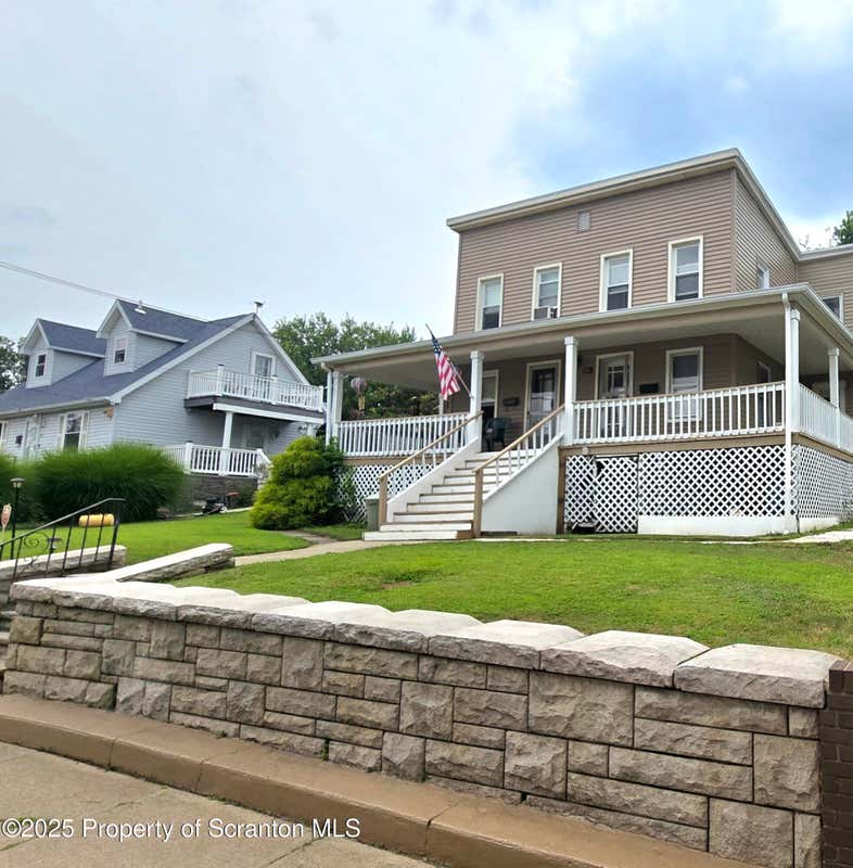 525 1/2 PLEASANT Ave  