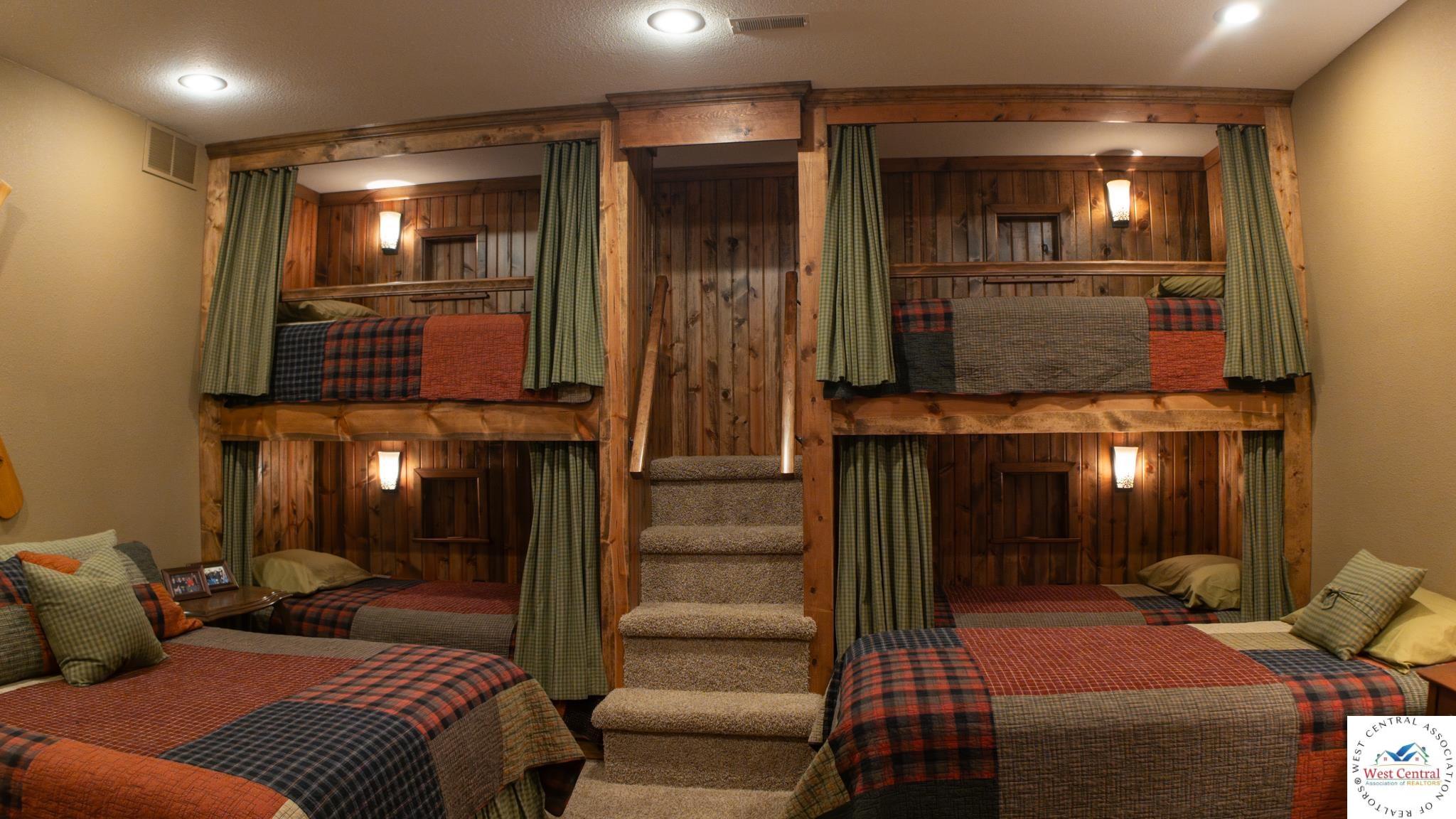 Warsaw, Missouri, 65355, United States, 4 Bedrooms Bedrooms, ,4 BathroomsBathrooms,Residential,Active,2044141