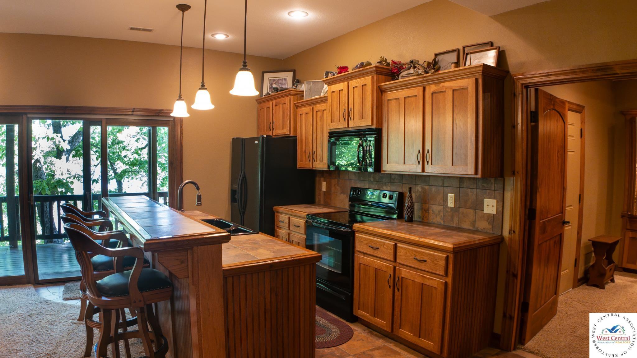 Warsaw, Missouri, 65355, United States, 4 Bedrooms Bedrooms, ,4 BathroomsBathrooms,Residential,Active,2044141