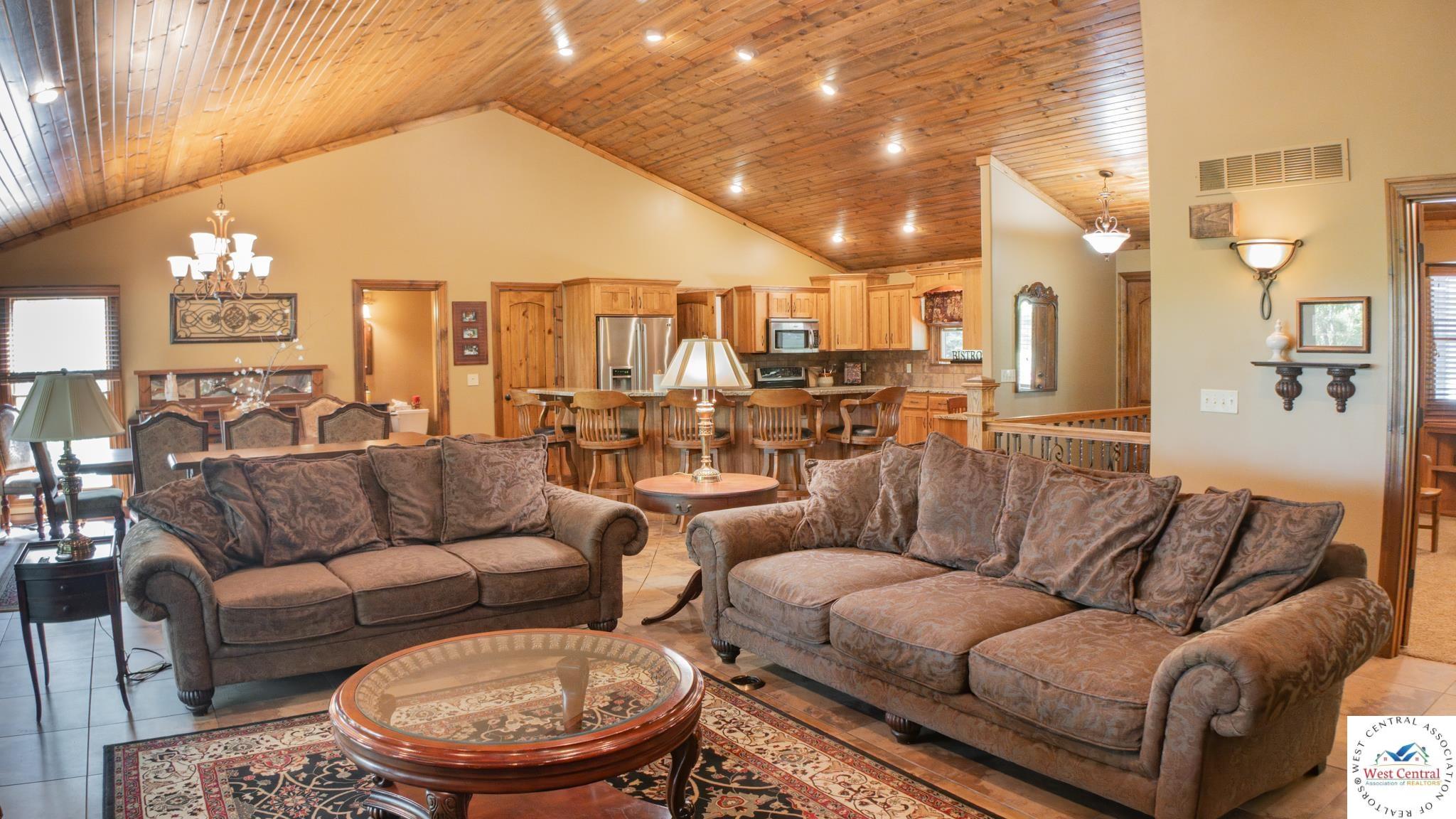 Warsaw, Missouri, 65355, United States, 4 Bedrooms Bedrooms, ,4 BathroomsBathrooms,Residential,Active,2044141