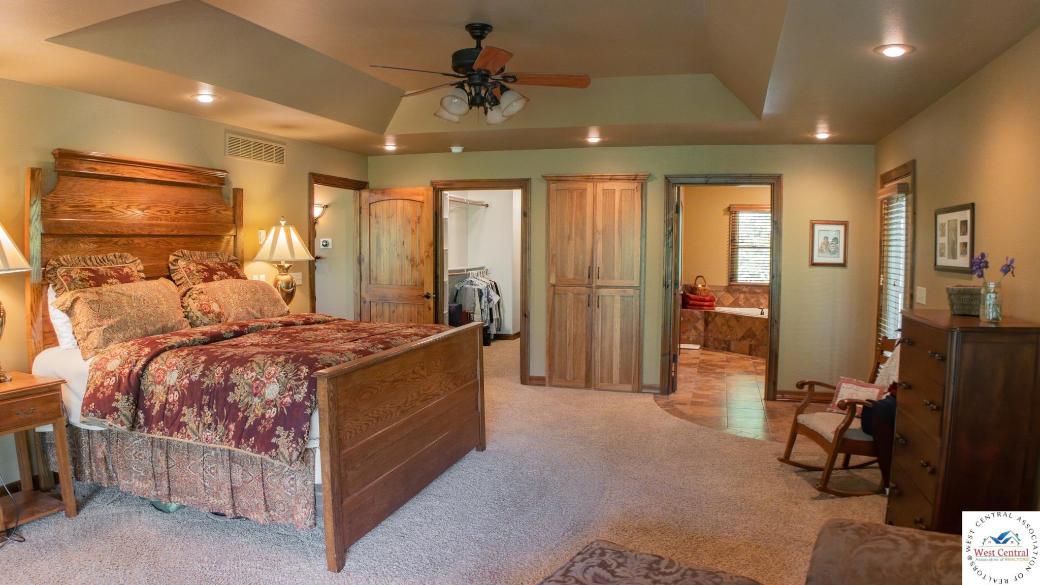 Warsaw, Missouri, 65355, United States, 4 Bedrooms Bedrooms, ,4 BathroomsBathrooms,Residential,Active,2044141