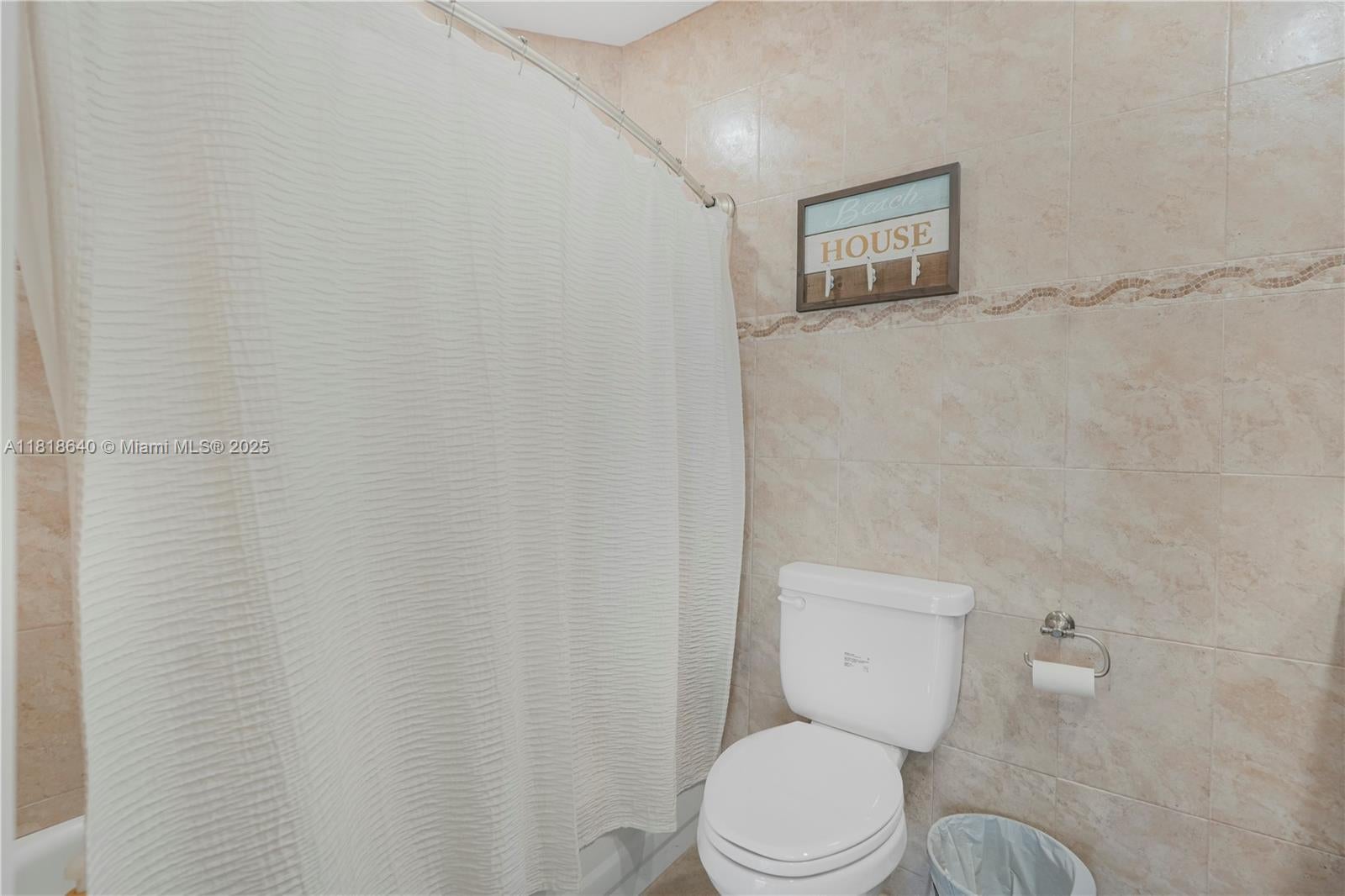 Hollywood, Florida, 33019, United States, 3 Bedrooms Bedrooms, ,4 BathroomsBathrooms,Residential,Active,1852751
