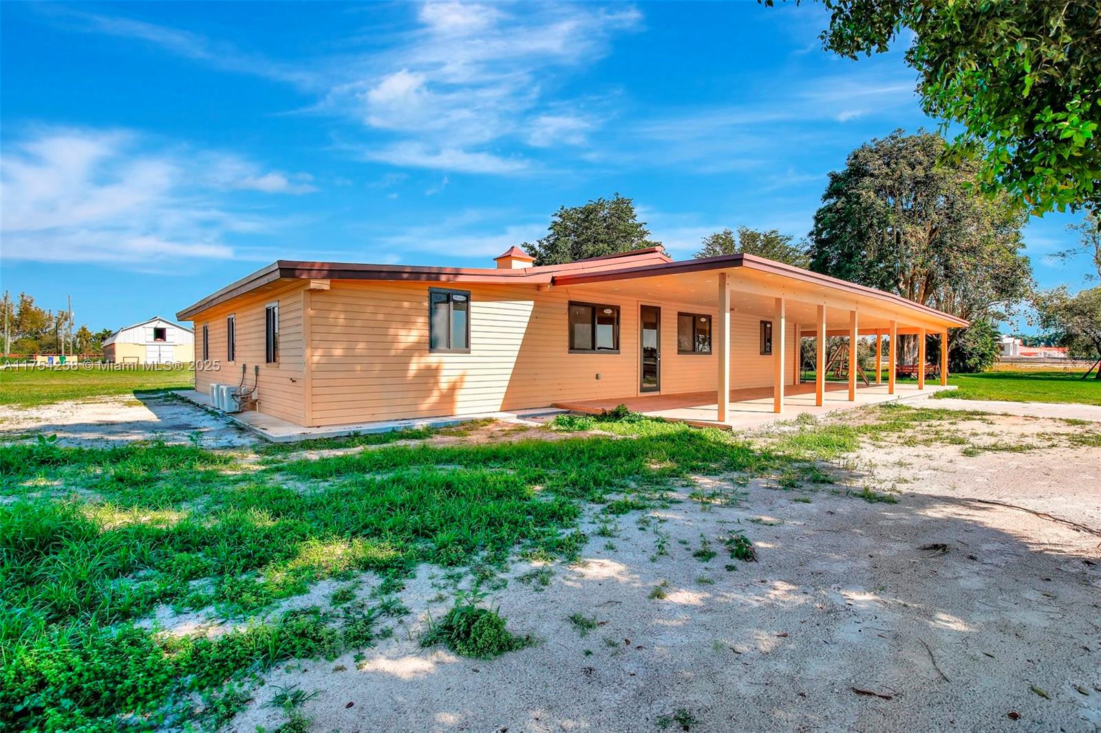 Miramar, Florida, 33027, United States, 5 Bedrooms Bedrooms, ,5 BathroomsBathrooms,Residential,Active,1718866