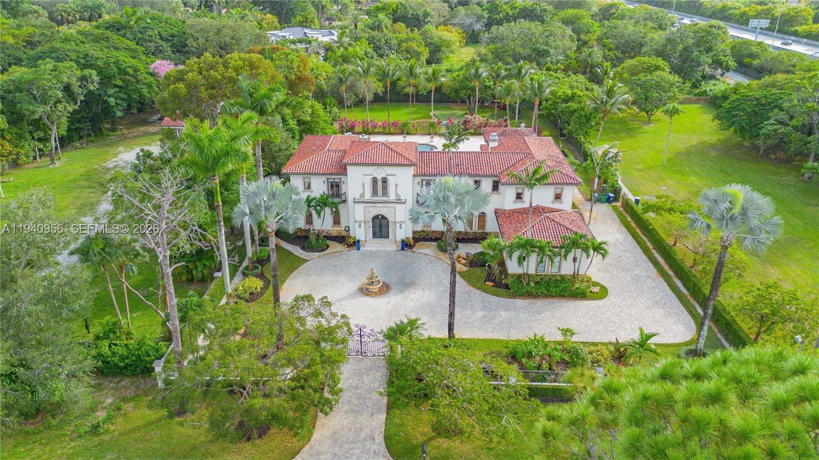 Miami, Florida, 33143, United States, 7 Bedrooms Bedrooms, ,8 BathroomsBathrooms,Residential,Active,2011877