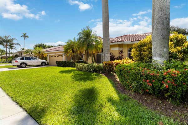 649 NW 110TH AVE, PLANTATION, FL 33324, photo 2 of 48