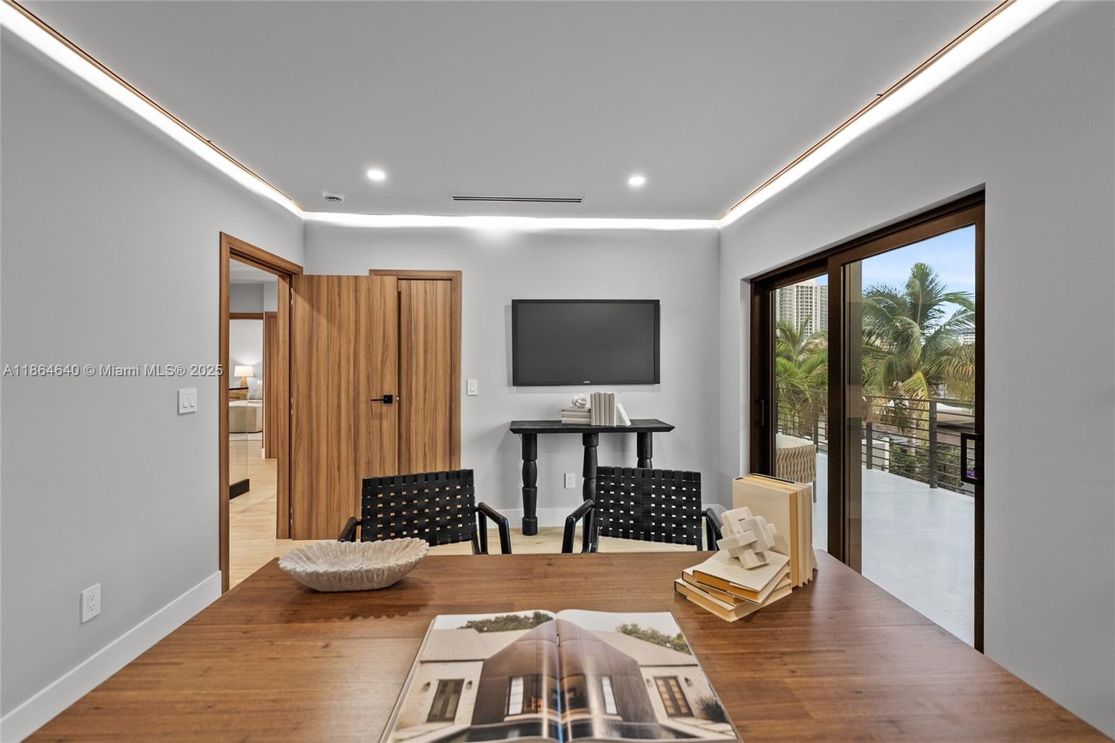 Fort Lauderdale, Florida, 33308, United States, 5 Bedrooms Bedrooms, ,4 BathroomsBathrooms,Residential,Active,1927651