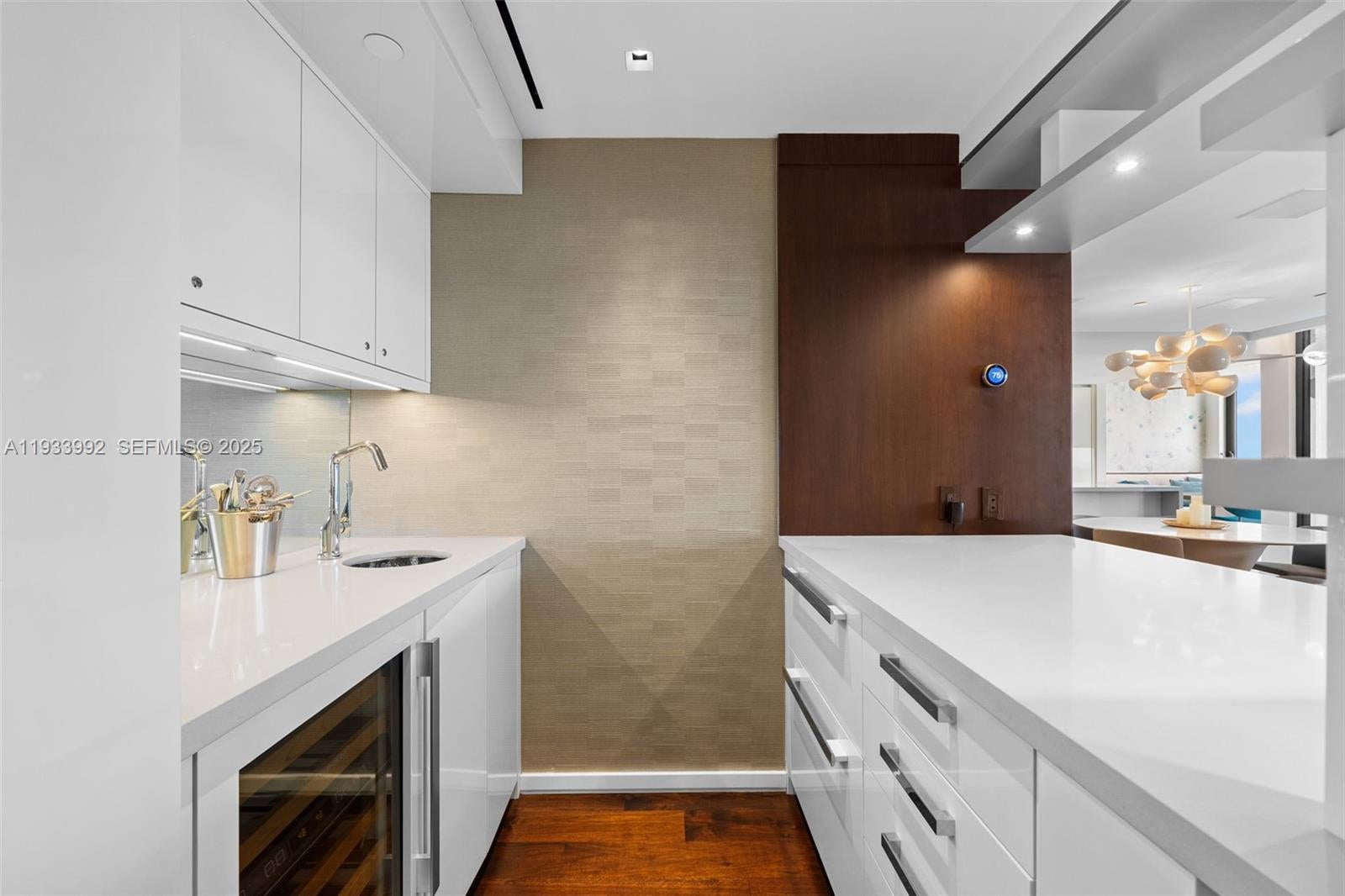 Bal Harbour, Florida, 33154, United States, 3 Bedrooms Bedrooms, ,4 BathroomsBathrooms,Residential,Active,2007290