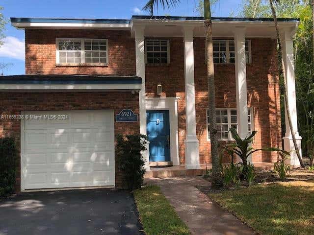 6921 PORTILLO ST, CORAL GABLES, FL 33146, photo 1 of 9