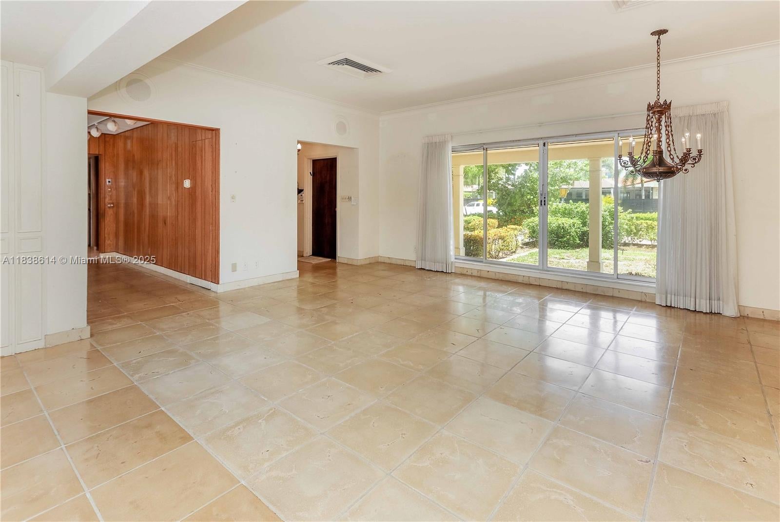 Hollywood, Florida, 33019, United States, 4 Bedrooms Bedrooms, ,4 BathroomsBathrooms,Residential,Active,1892394