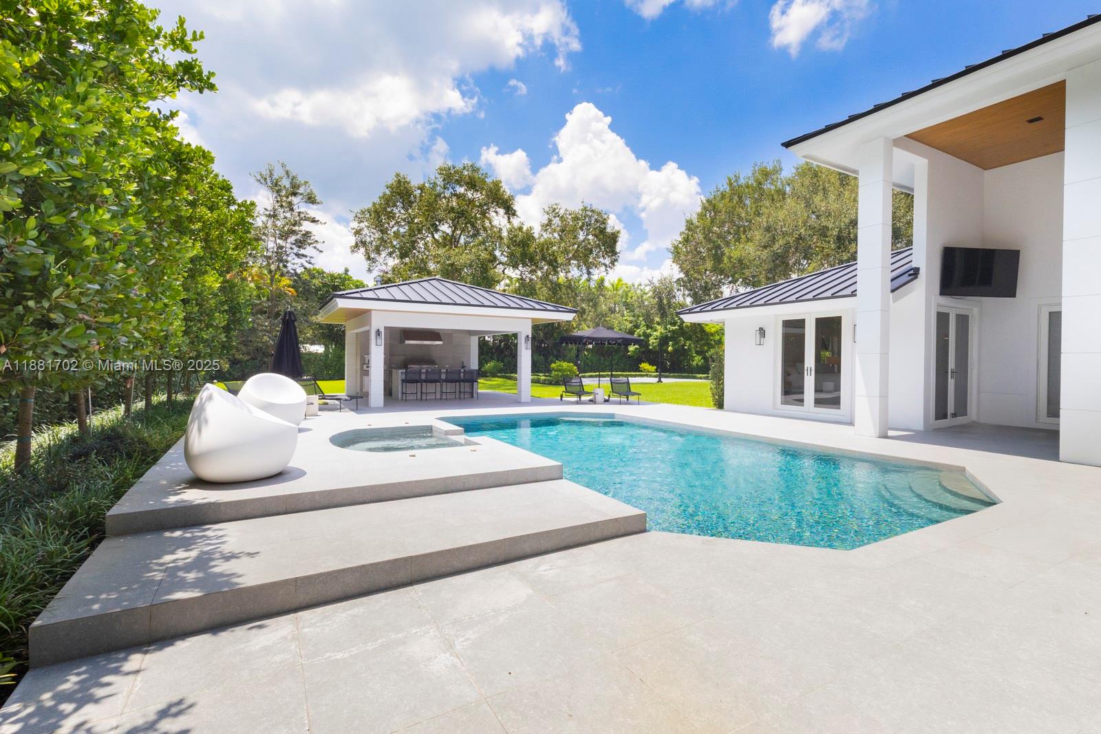 Pinecrest, Florida, 33156, United States, 5 Bedrooms Bedrooms, ,6 BathroomsBathrooms,Residential,Active,1945522