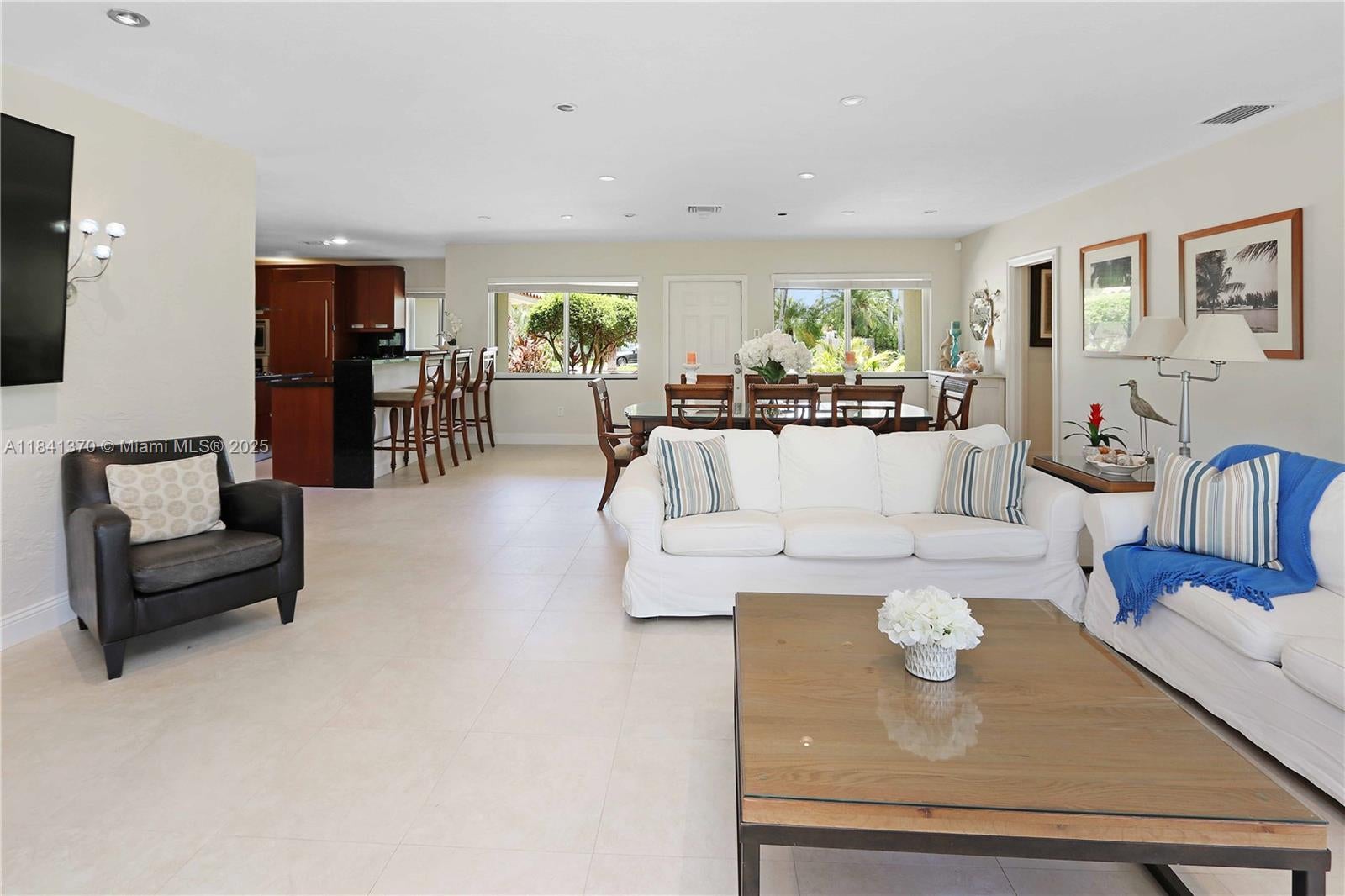 Hollywood, Florida, 33019, United States, 3 Bedrooms Bedrooms, ,3 BathroomsBathrooms,Residential,Active,1893232