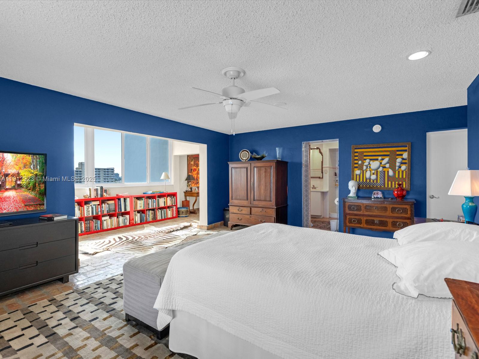 Hollywood, Florida, 33019, United States, 3 Bedrooms Bedrooms, ,3 BathroomsBathrooms,Residential,Active,1992553