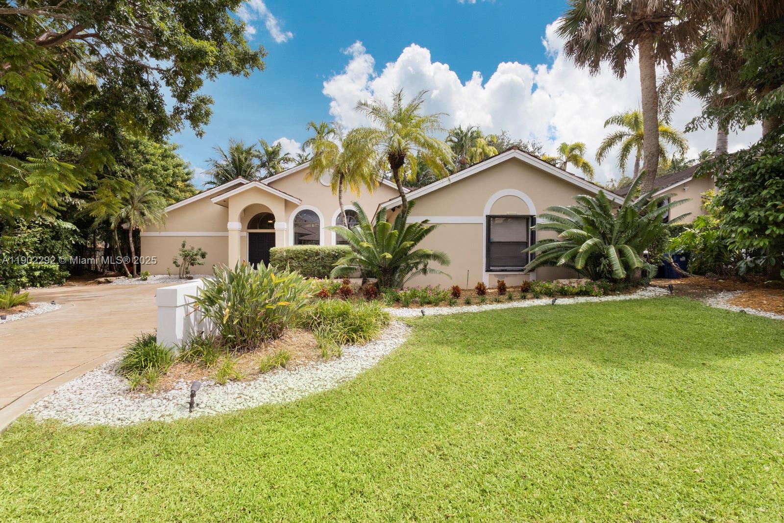 Pinecrest, Florida, 33156, United States, 4 Bedrooms Bedrooms, ,3 BathroomsBathrooms,Residential,Active,1969653