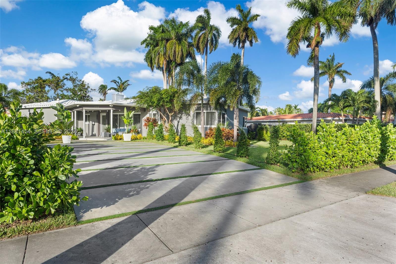 Hollywood, Florida, 33019, United States, 3 Bedrooms Bedrooms, ,3 BathroomsBathrooms,Residential,Active,1998579