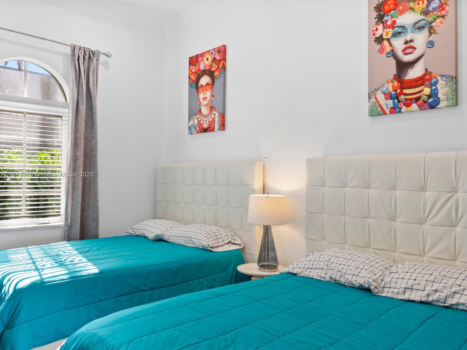 Hollywood, Florida, 33019, United States, 5 Bedrooms Bedrooms, ,3 BathroomsBathrooms,Residential,Active,1904697