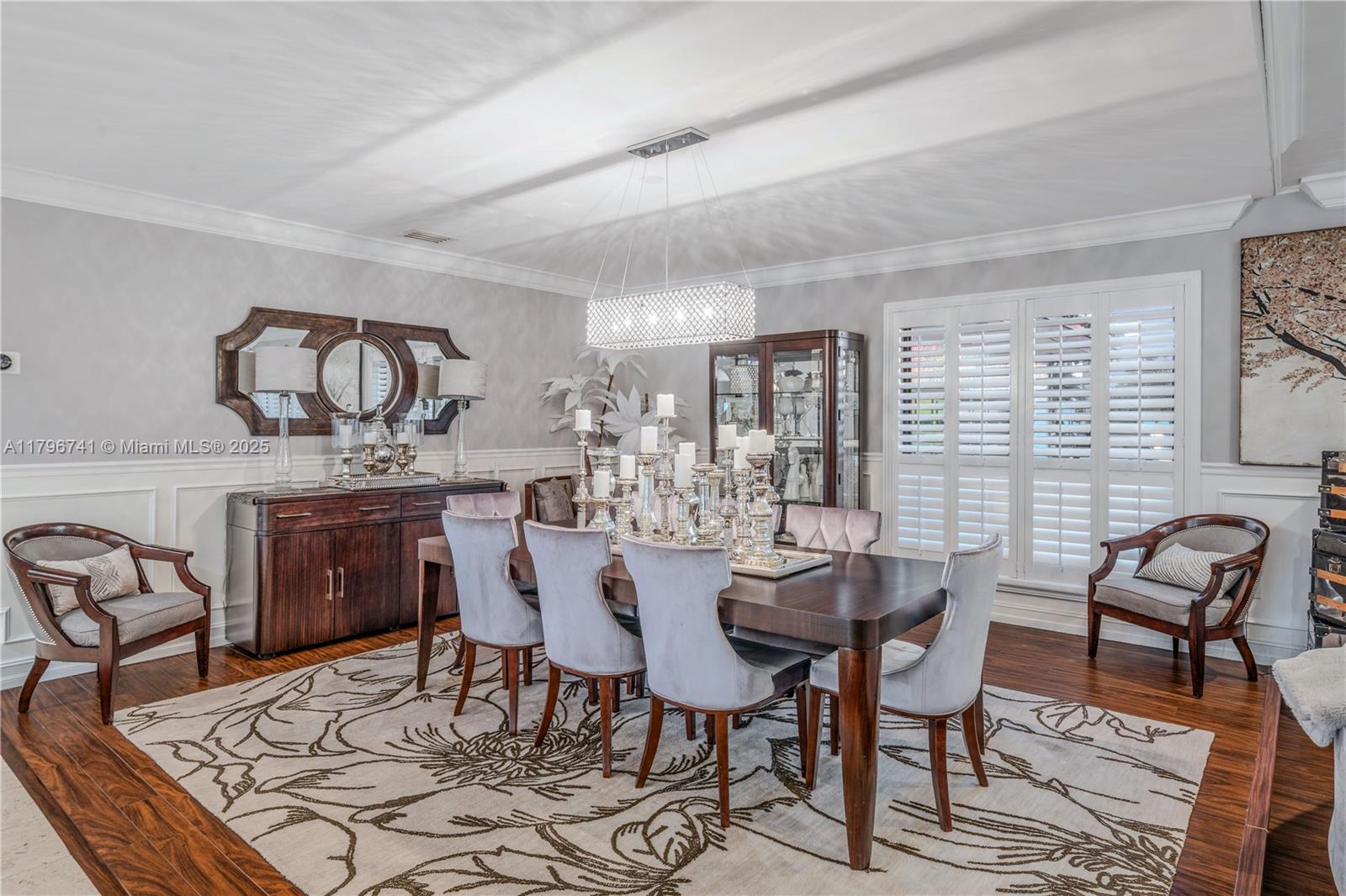 Miami, Florida, 33175, United States, ,5 BathroomsBathrooms,Residential,Pending,1798039