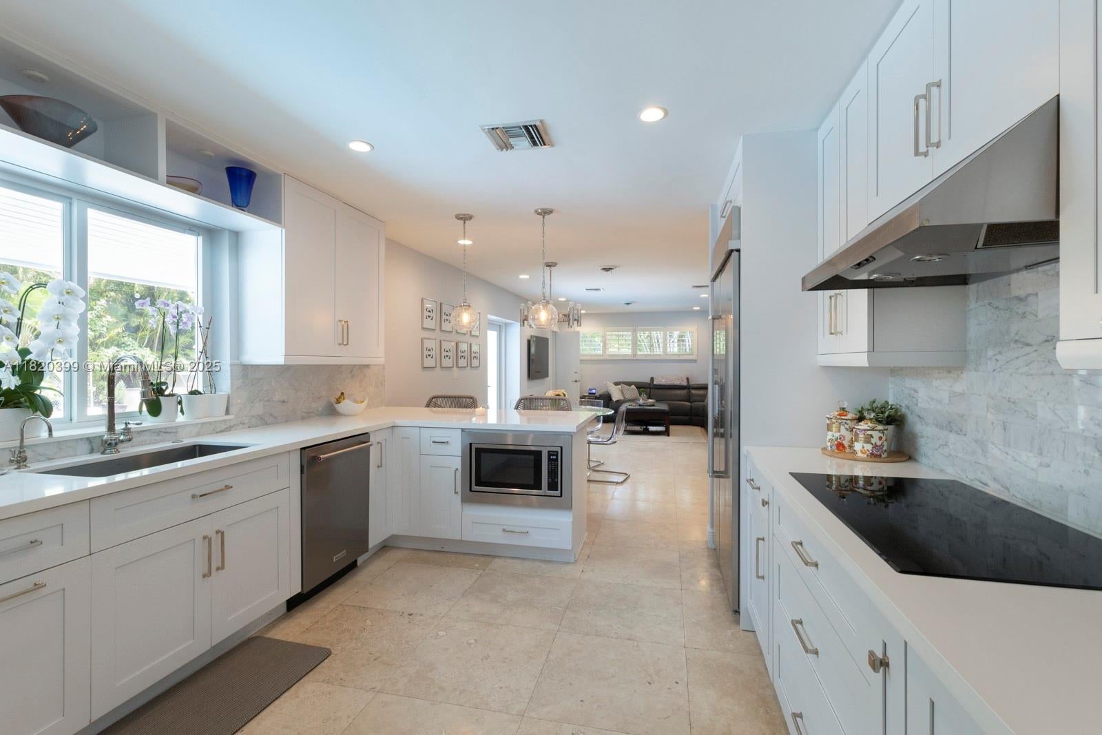 Pinecrest, Florida, 33156, United States, 4 Bedrooms Bedrooms, ,3 BathroomsBathrooms,Residential,Active,1990657