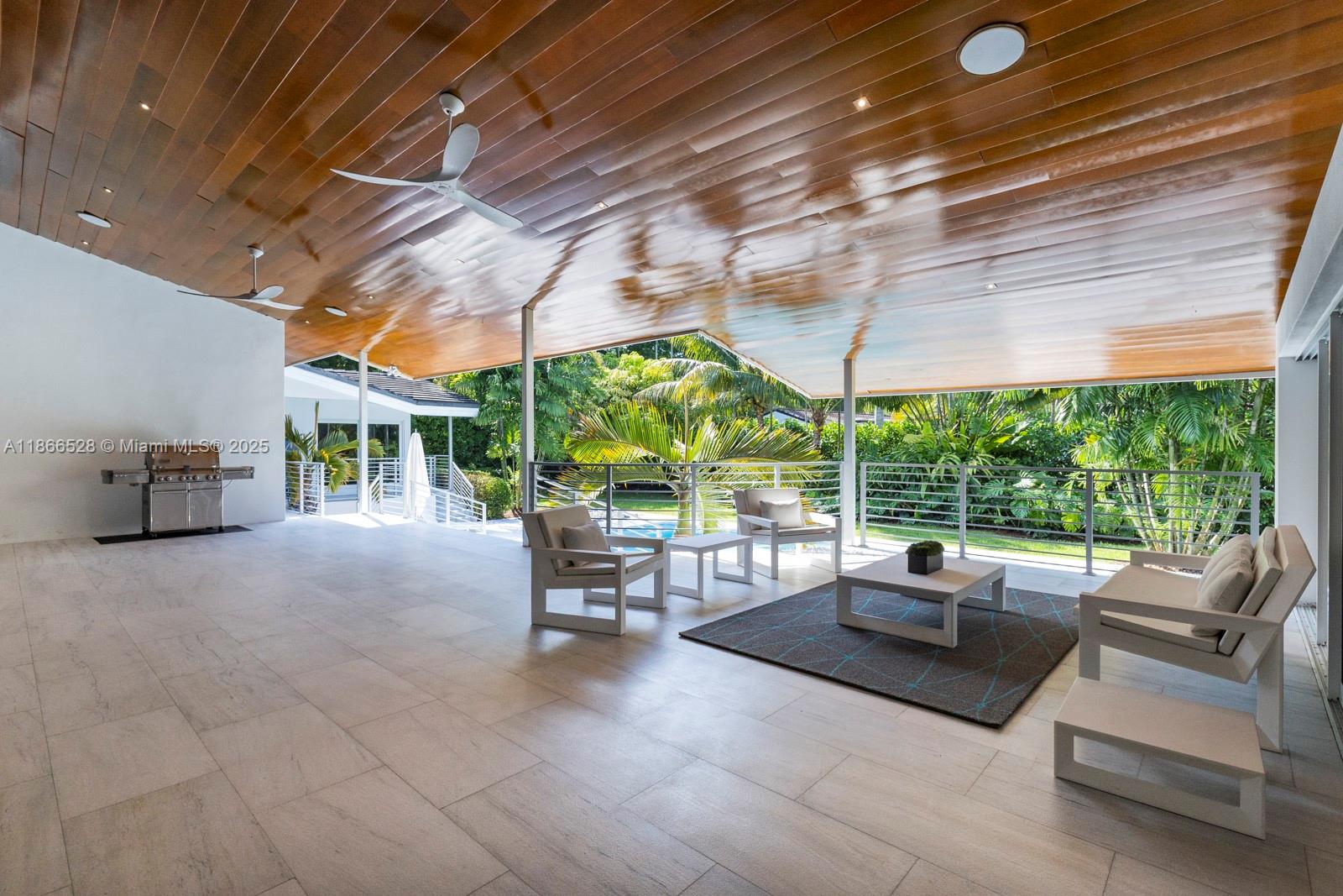 Coral Gables, Florida, 33156, United States, 4 Bedrooms Bedrooms, ,4 BathroomsBathrooms,Residential,Active,1927652